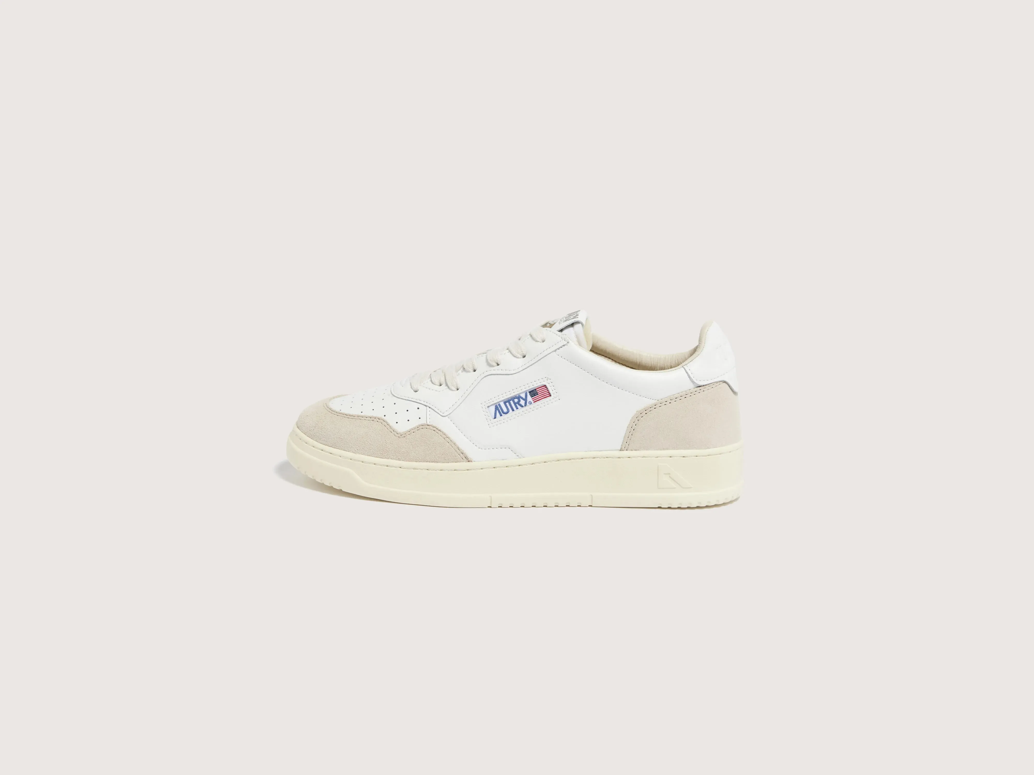 Medalist Low for Men (241 / M / WHITE) sold by Bellrose