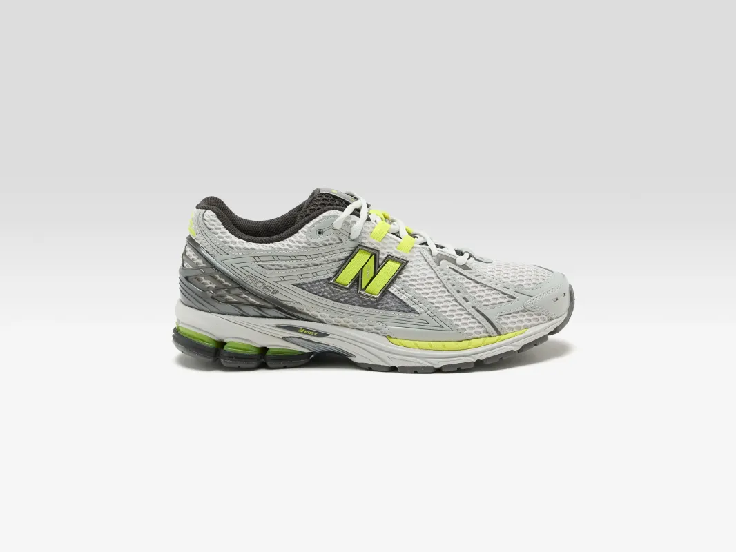 1906R for Men (261 / M / SILVER) made by New Balance