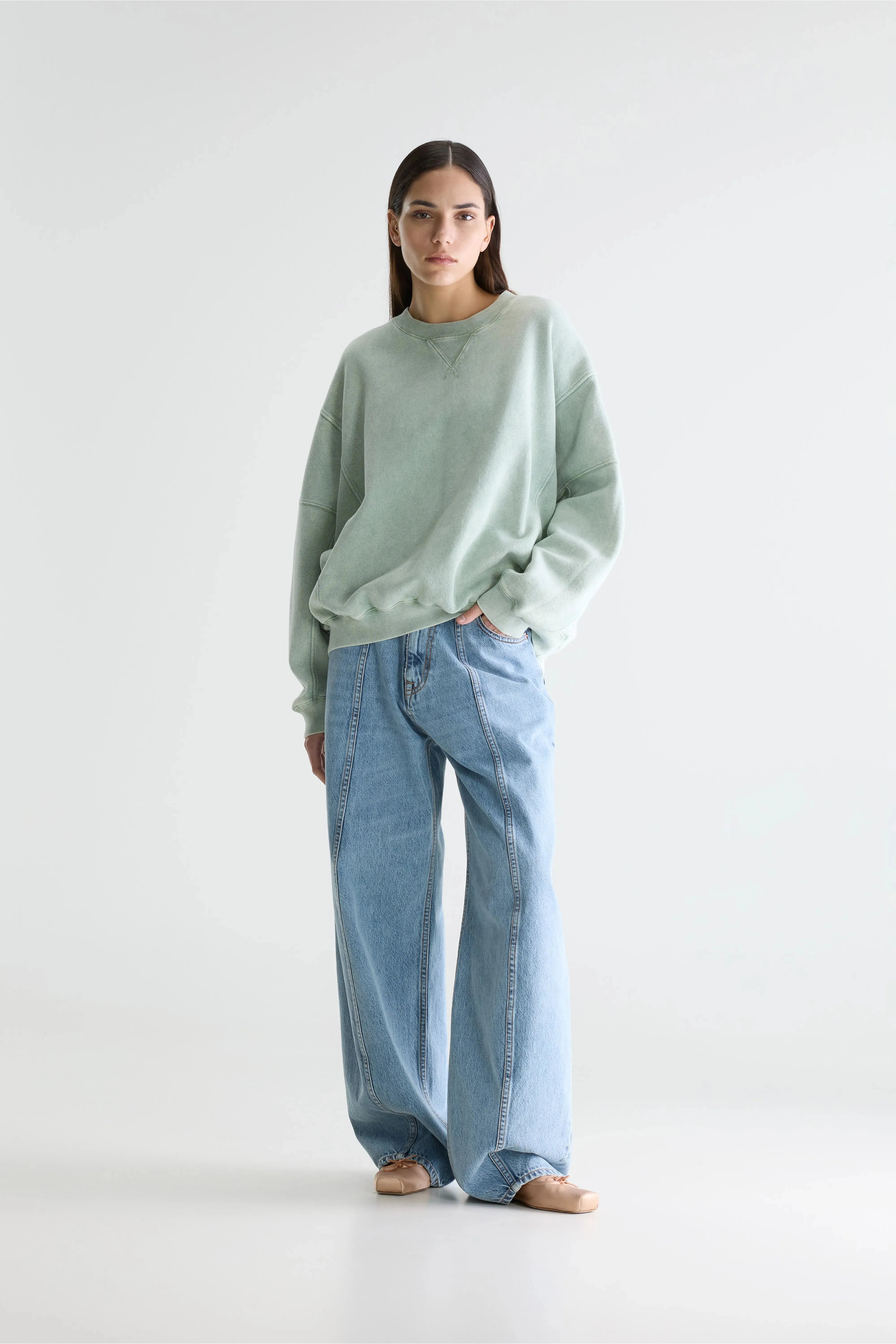 Flips crewneck sweatshirt (261 / W / JADEITE) sold by Bellrose product image thumbnail 3
