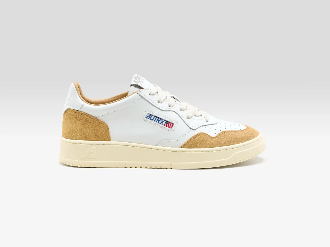 Medalist Low for Men  (261 / M / COPPER) sold by Bellrose