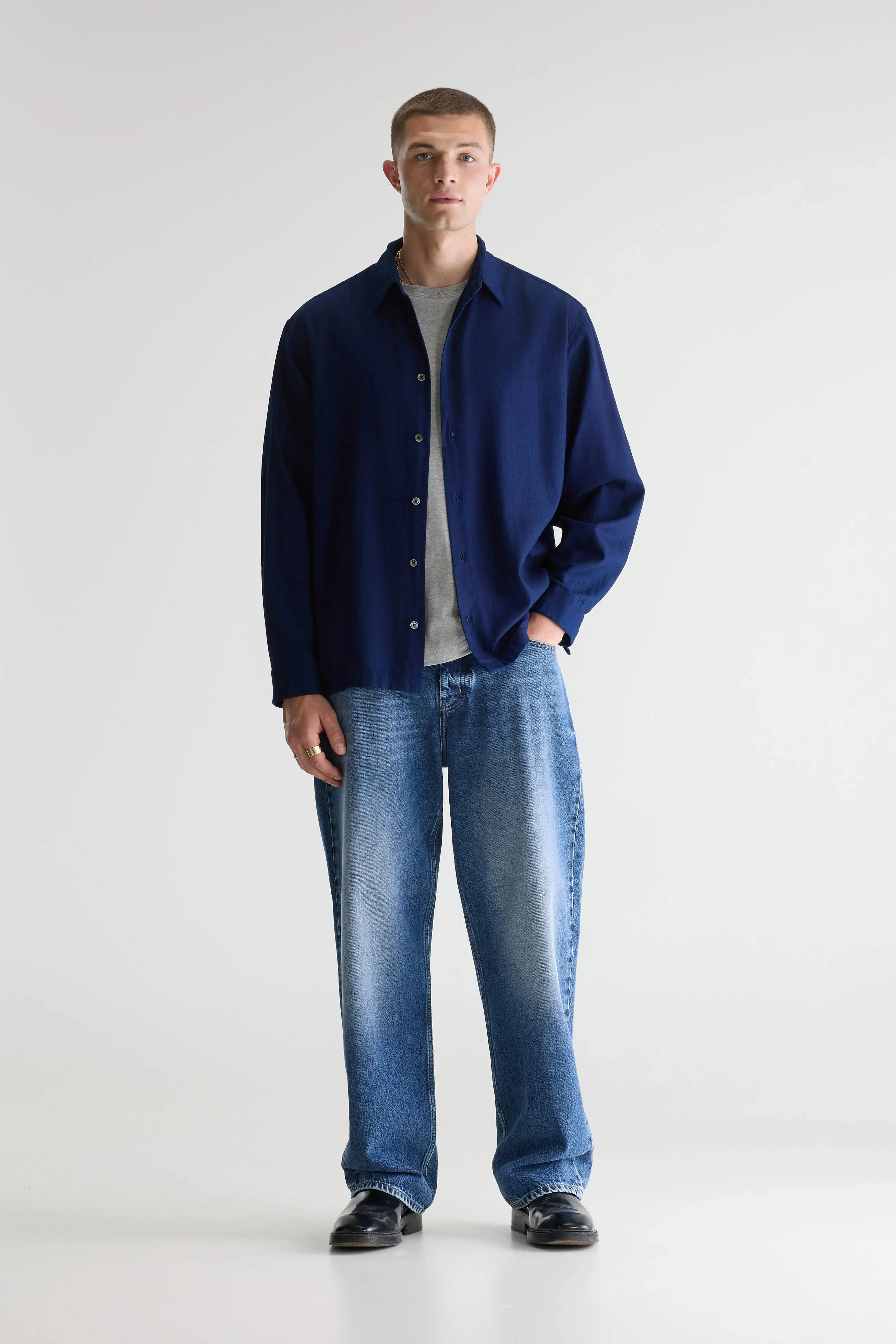 Flip relaxed shirt (261 / M / INDIGO) sold by Bellrose product image thumbnail 3