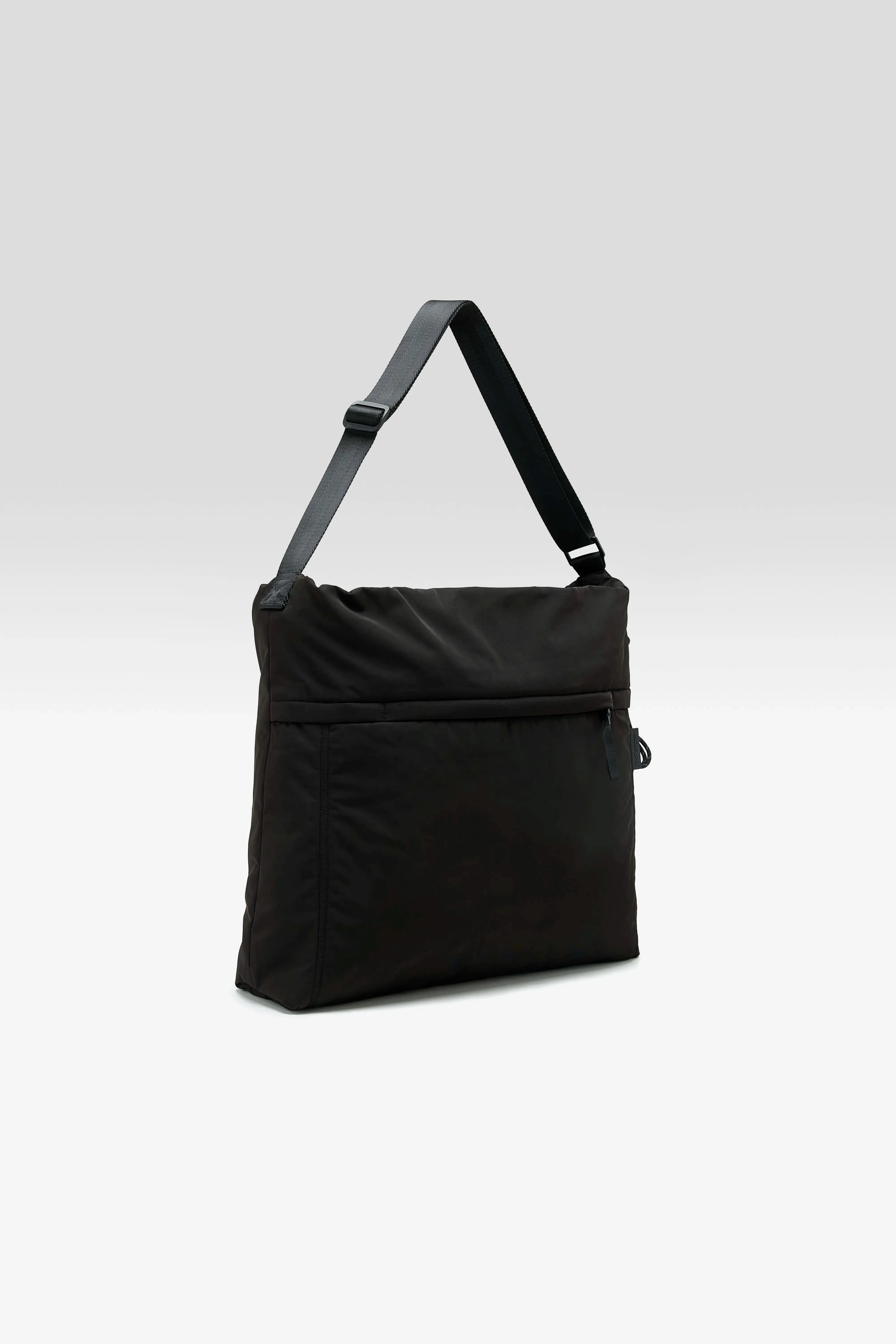 Hendem shoulder bag (261 / M / BLACK) sold by Bellrose product image thumbnail 5