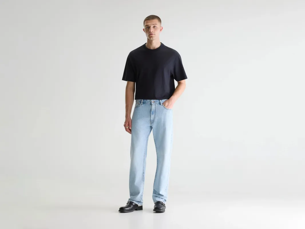 Denim N. 09 - straight jeans (261 / M / USED LT BLUE) made by Bellerose