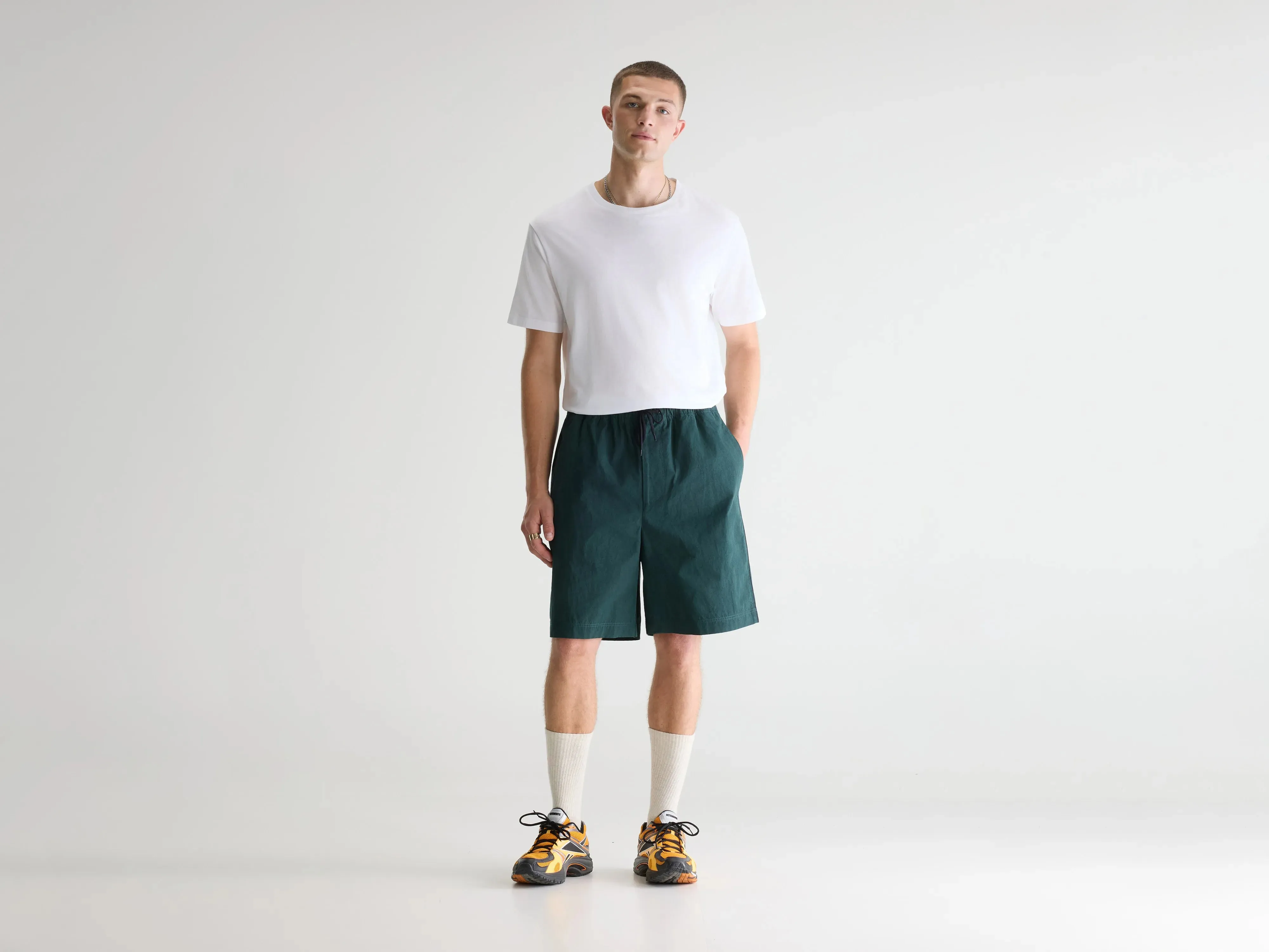 Flank wide shorts (261 / M / KOMBU) sold by Bellrose