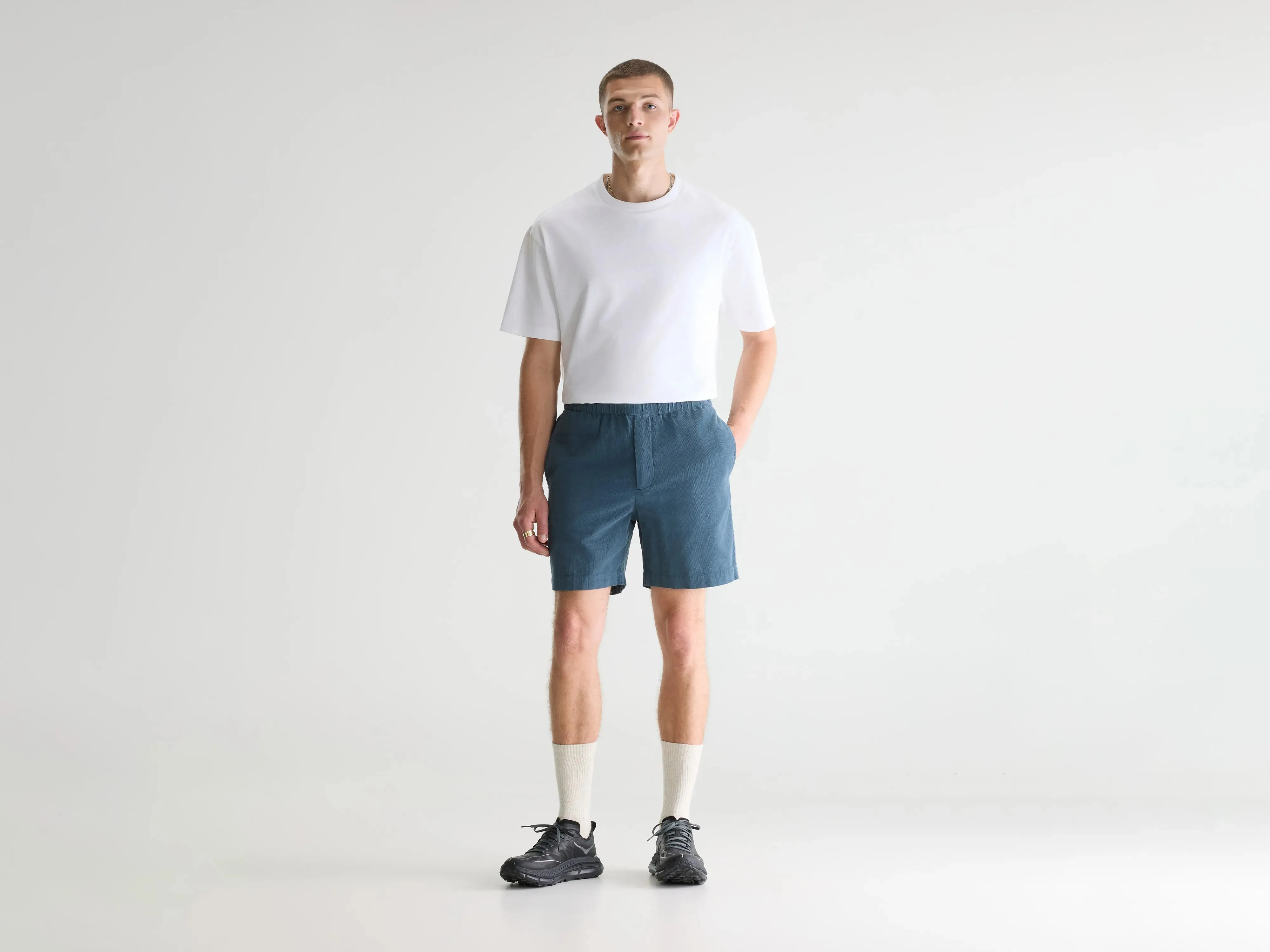 Shaun classic shorts (261 / M / DOVE) sold by Bellrose