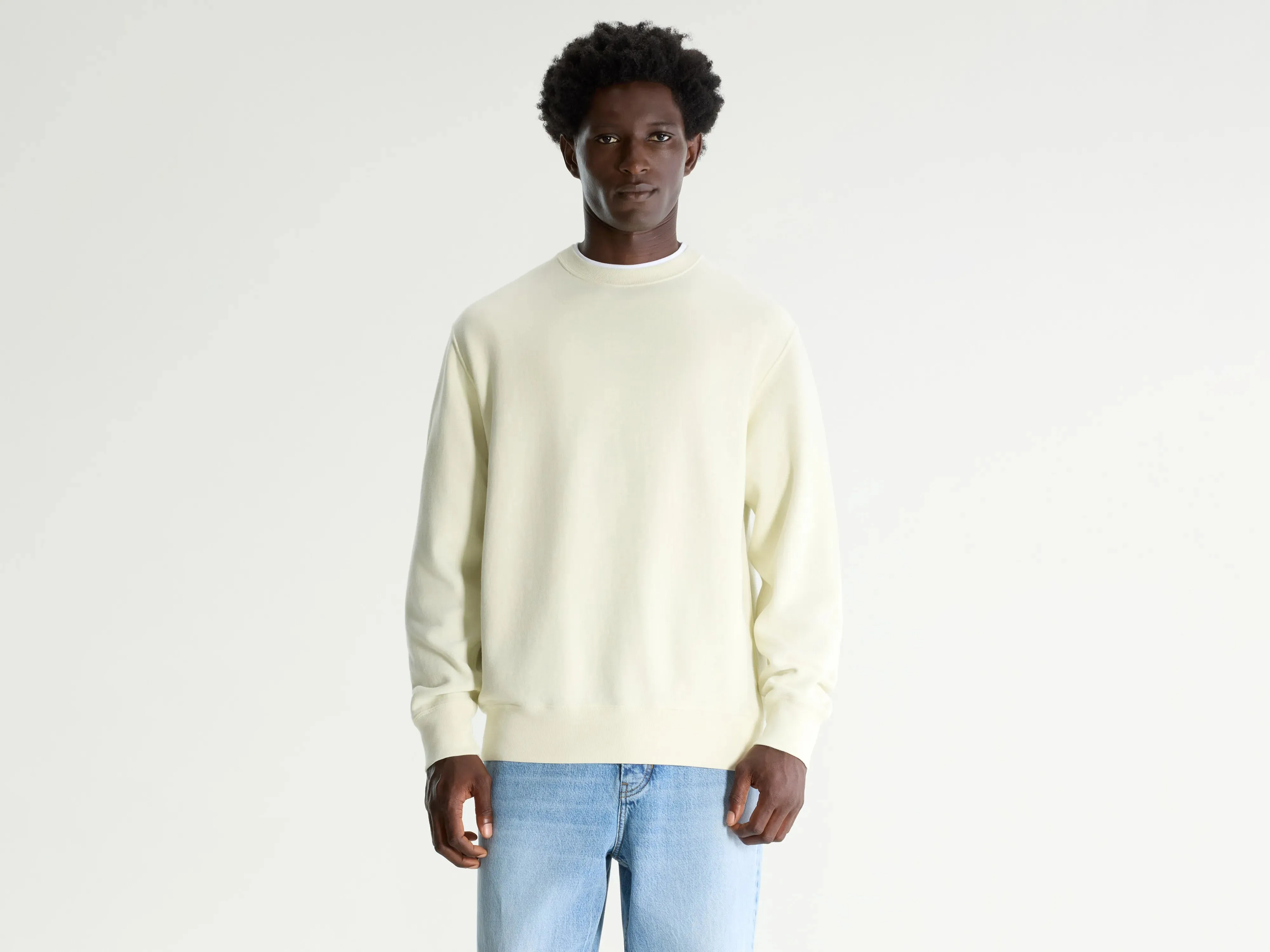 Flake crewneck sweatshirt (261 / M / BUTTER) sold by Bellrose