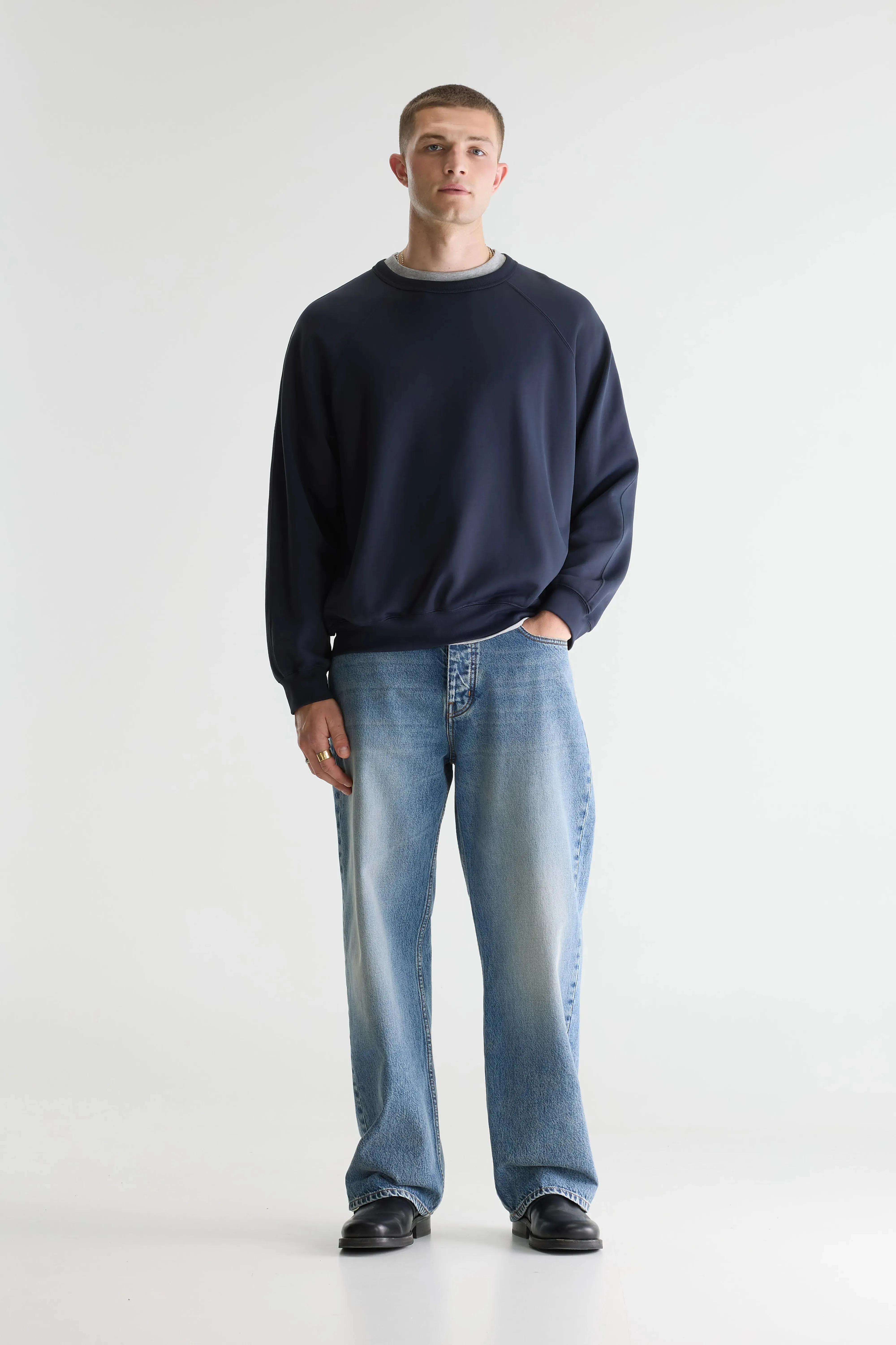 Fablan crewneck sweatshirt (261 / M / DARK NAVY) sold by Bellrose product image thumbnail 3