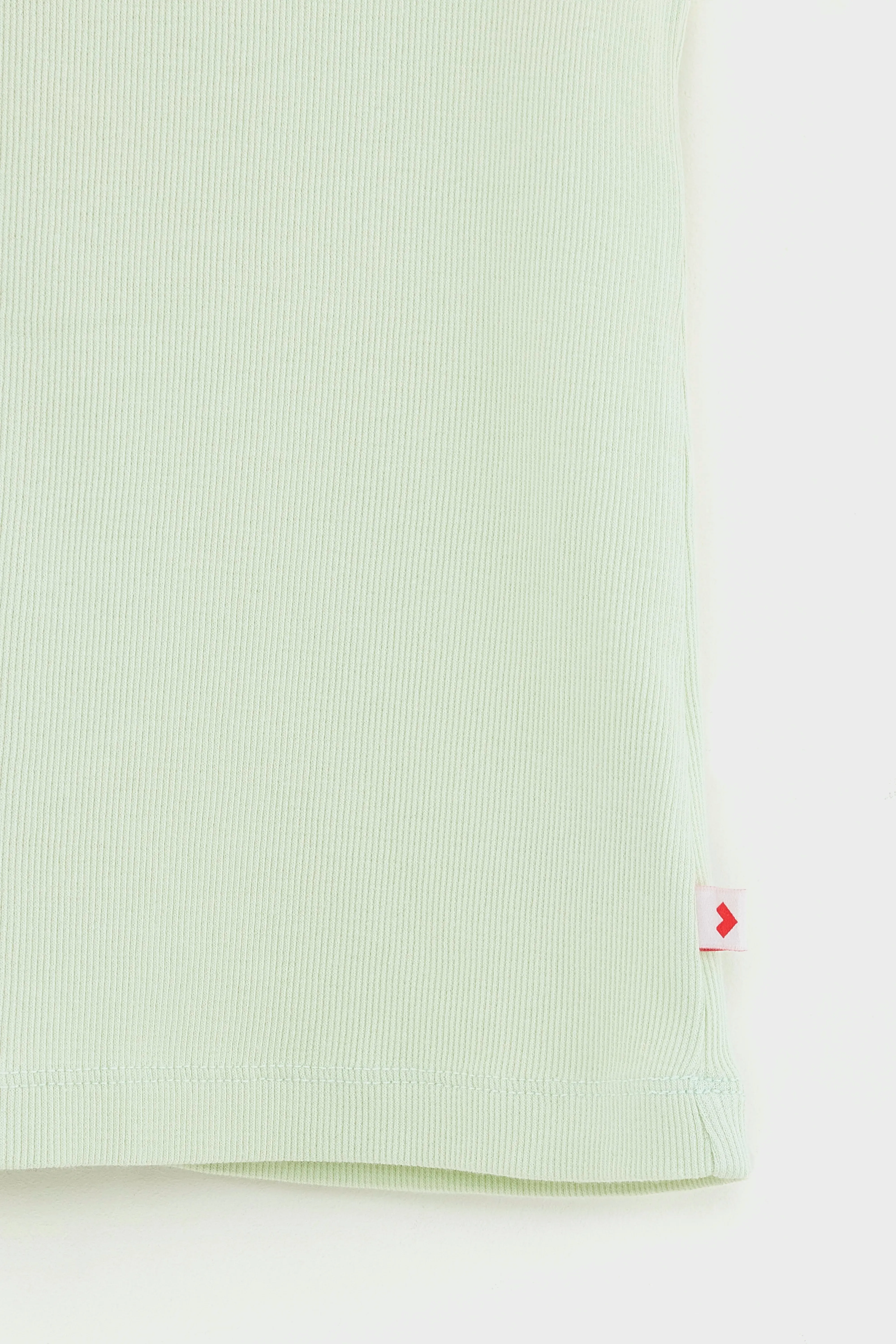 Fammy slim tank top (261 / G / LIME) sold by Bellrose product image thumbnail 5