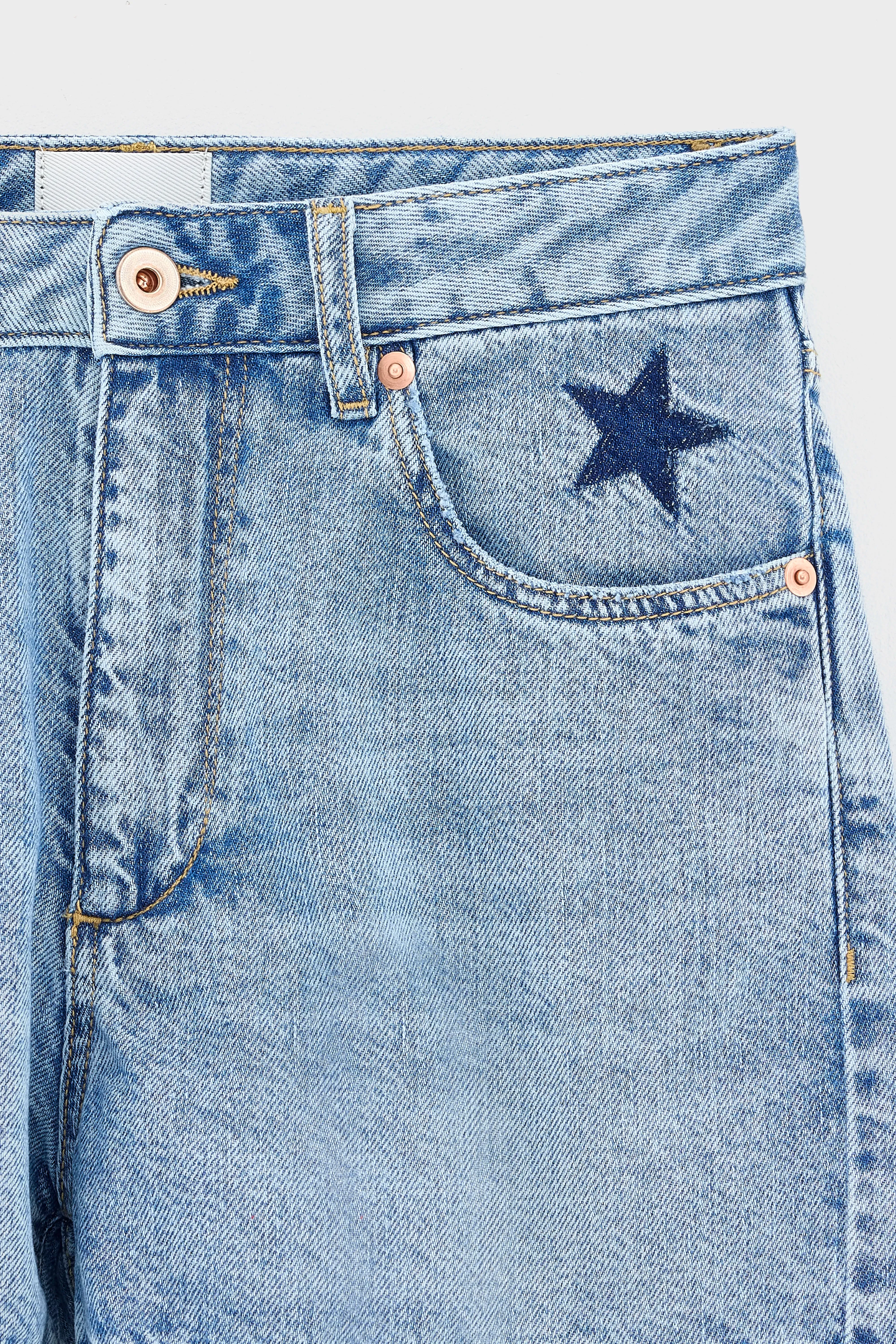 Kyle denim shorts (261 / G / LT BLUE BLEACH) sold by Bellrose product image thumbnail 4