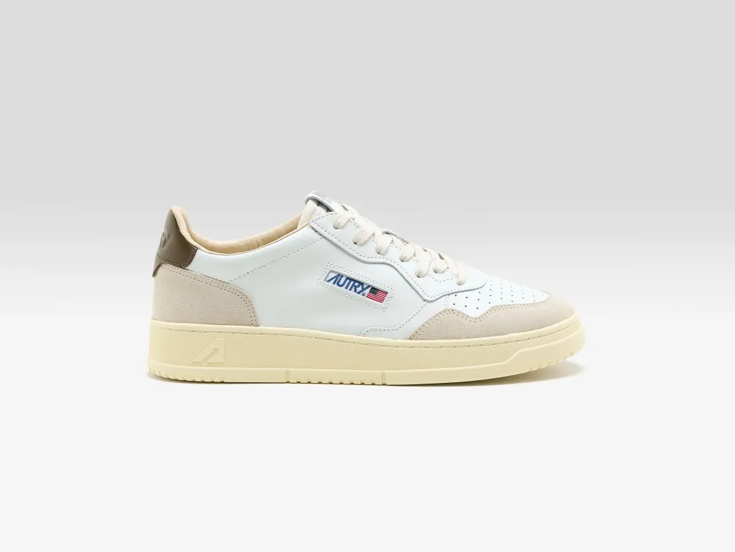 Medalist Low for Men  (261 / M / BROWN) sold by Bellrose