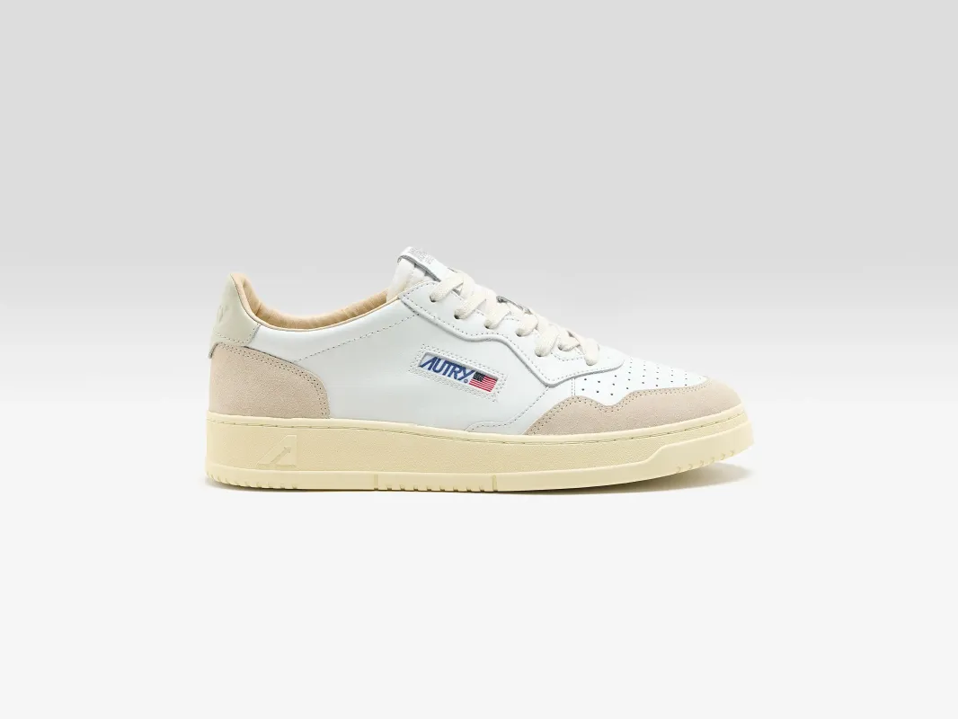 Medalist Low for Men  (261 / M / SILVER) sold by Bellrose