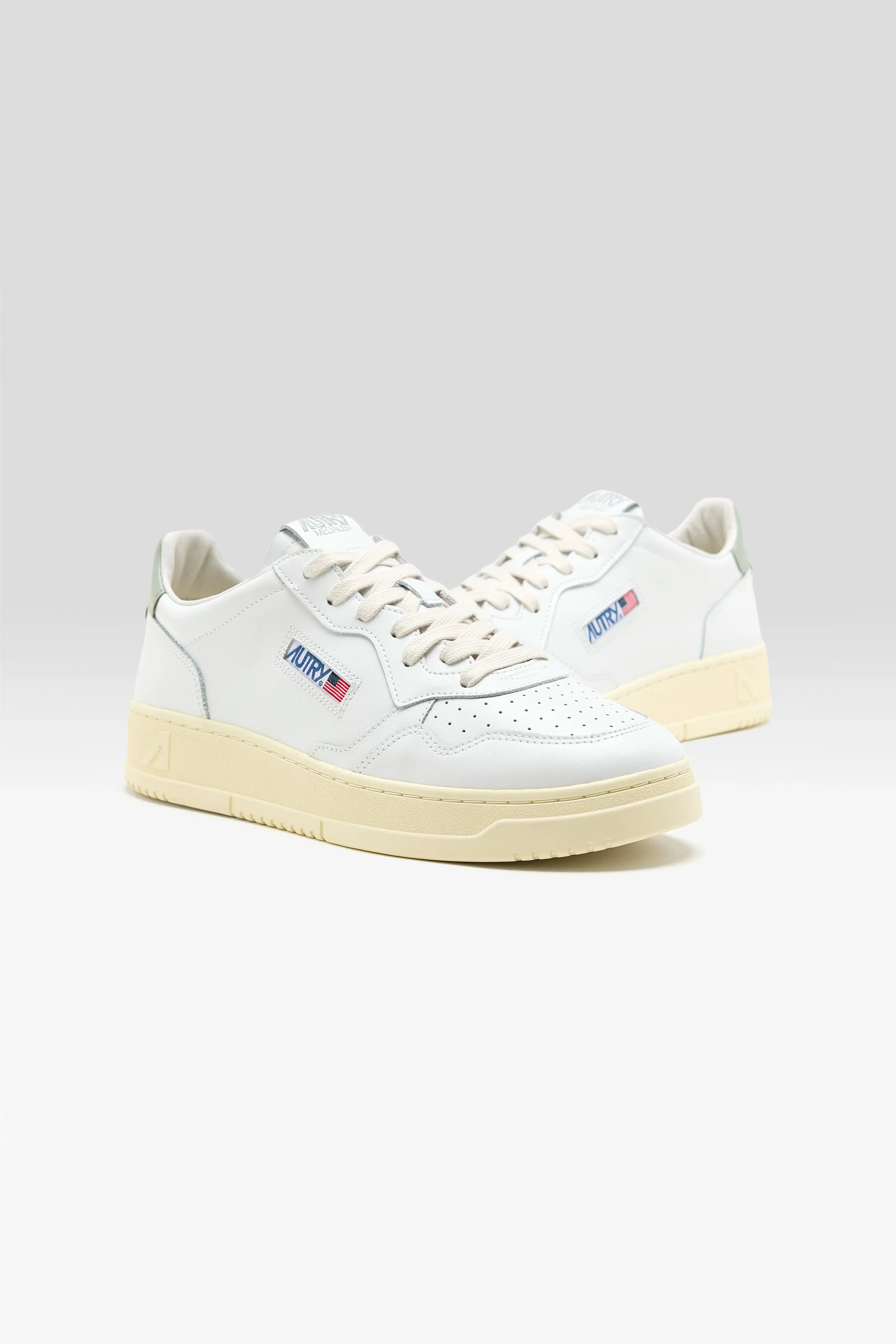 Medalist Low for Men (261 / M / GRASS) sold by Bellrose product image thumbnail 3