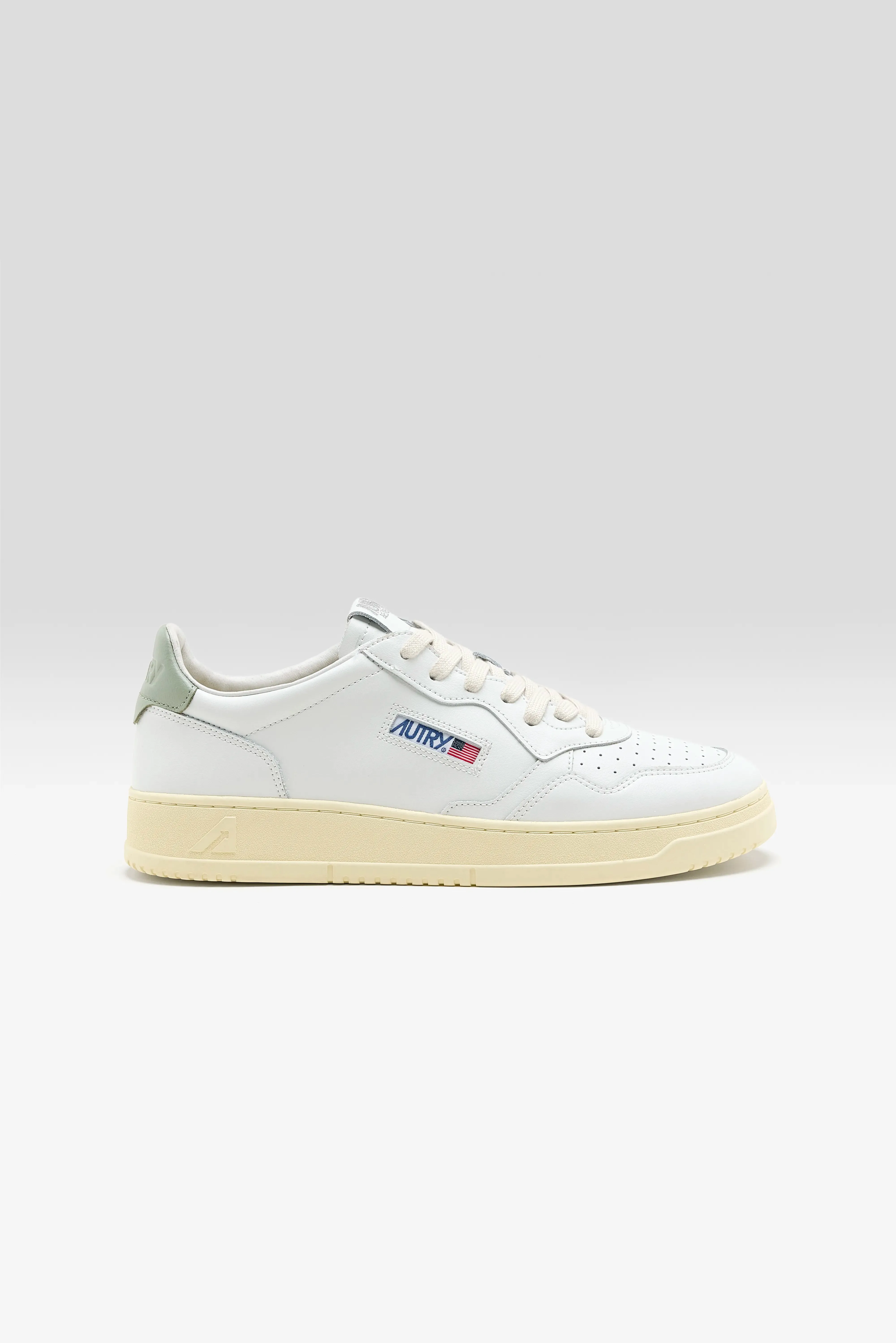 Medalist Low for Men (261 / M / GRASS) sold by Bellrose product image thumbnail 2