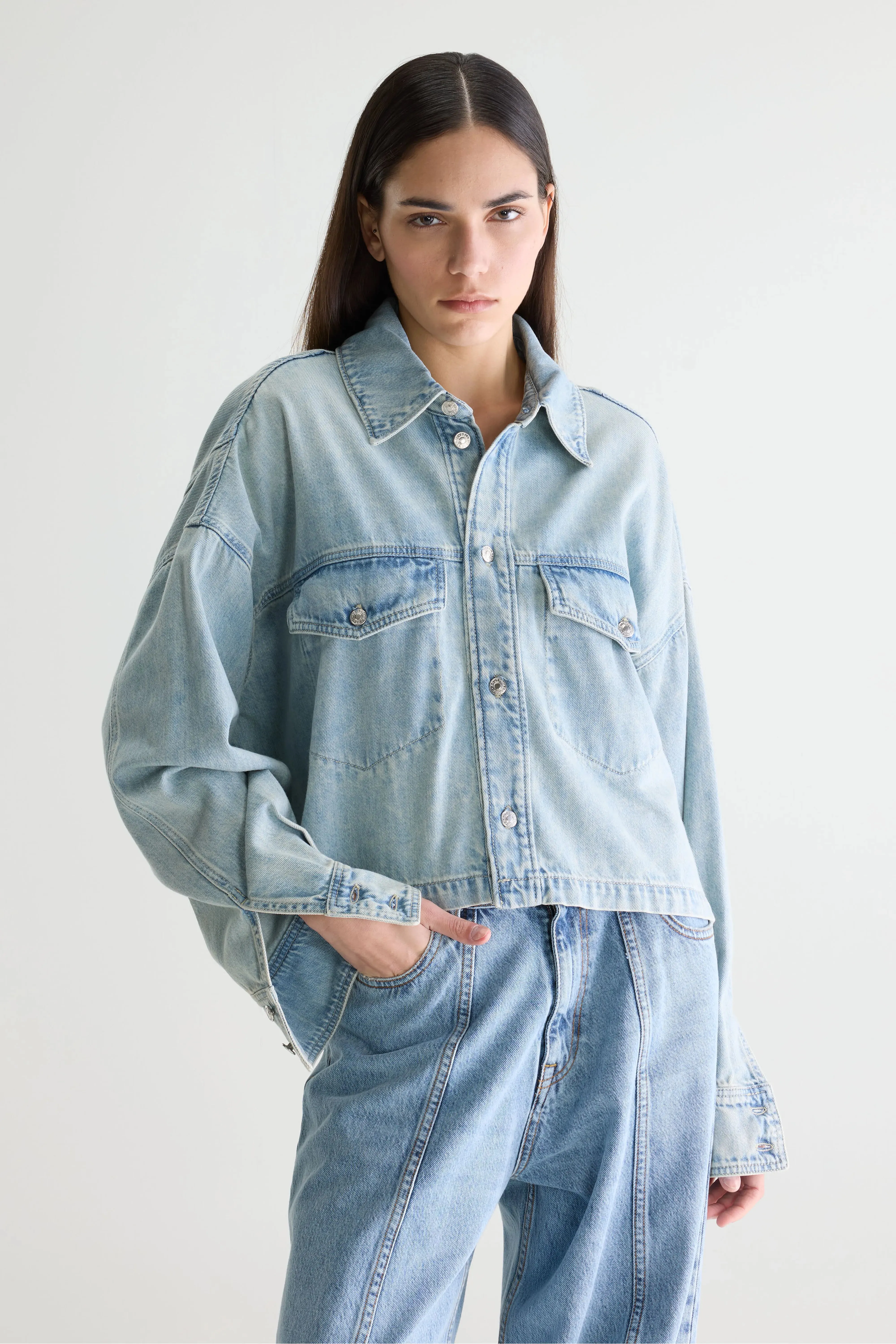 Pery denim overshirt (261 / W / LT BLUE BLEACH) sold by Bellrose product image thumbnail 2