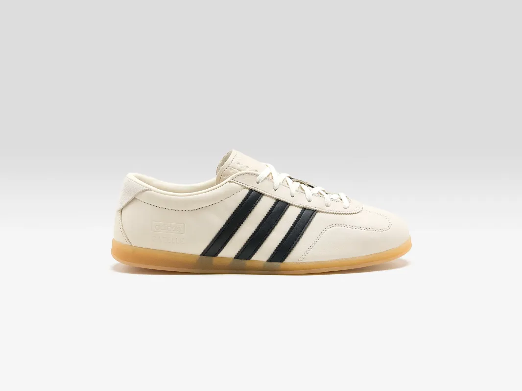 Gazelle Lo Pro for Men  (261 / M / WHITE) made by Adidas