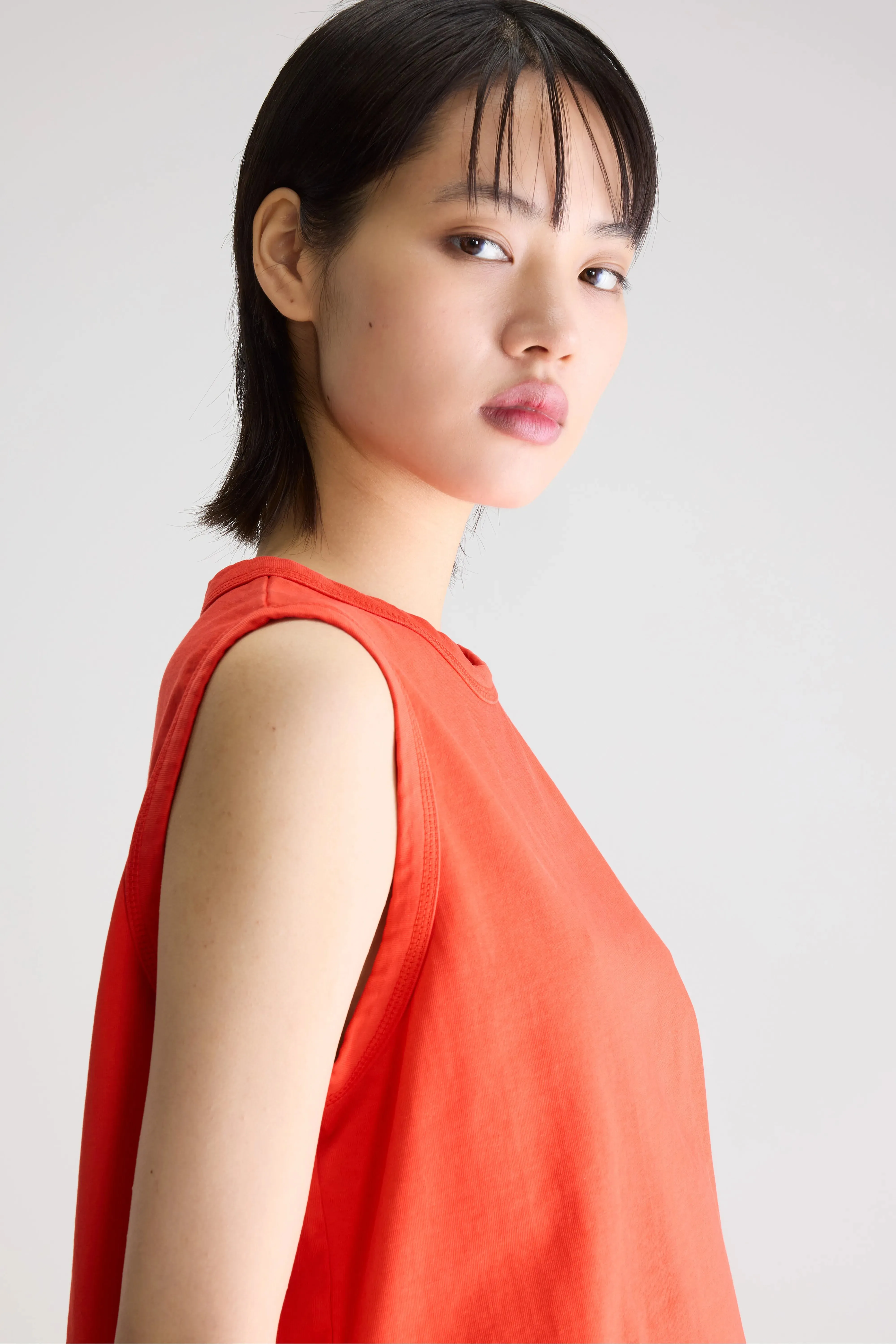 Cuare regular tank top (261 / W / MASSAI RED) sold by Bellrose product image thumbnail 5