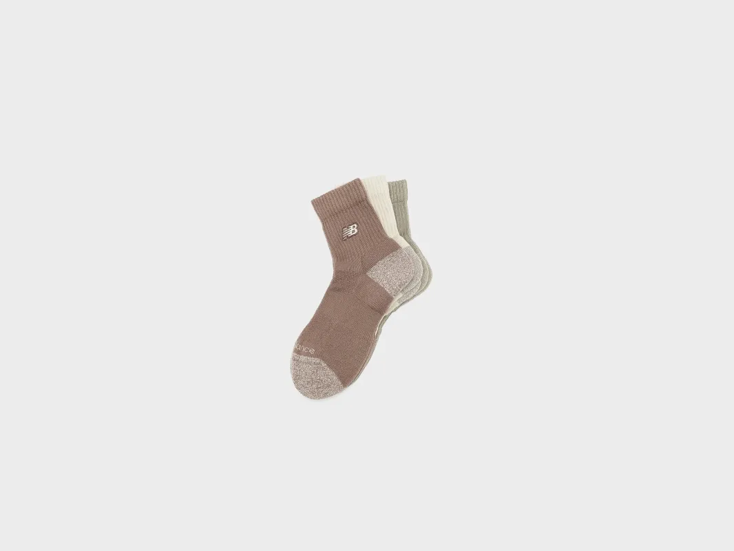 Active Premium QTR Socks for Women (261 / W / BROWN) made by New Balance