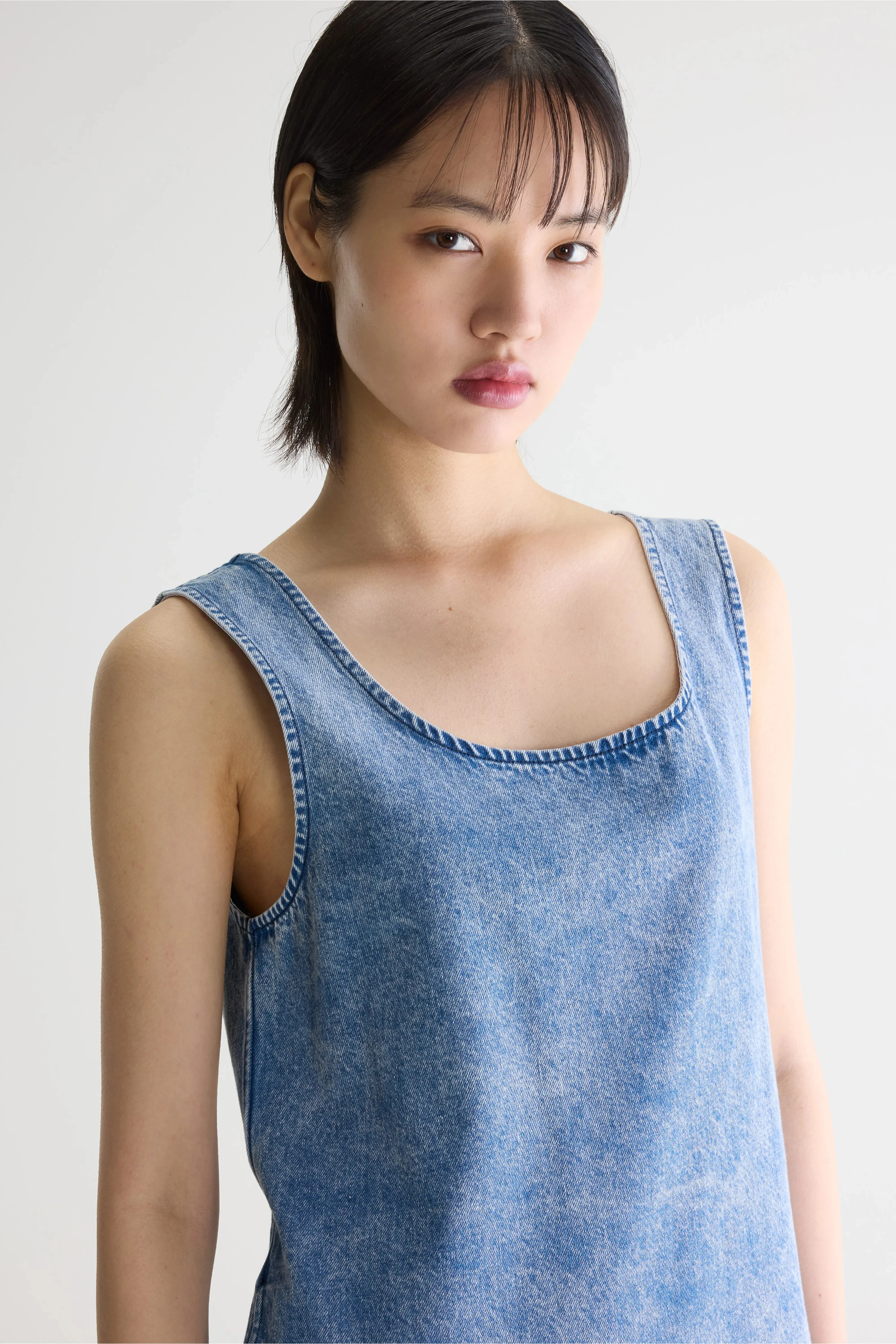 Junie denim mini dress (261 / W / VNTG STONE WASH) sold by Bellrose product image thumbnail 5