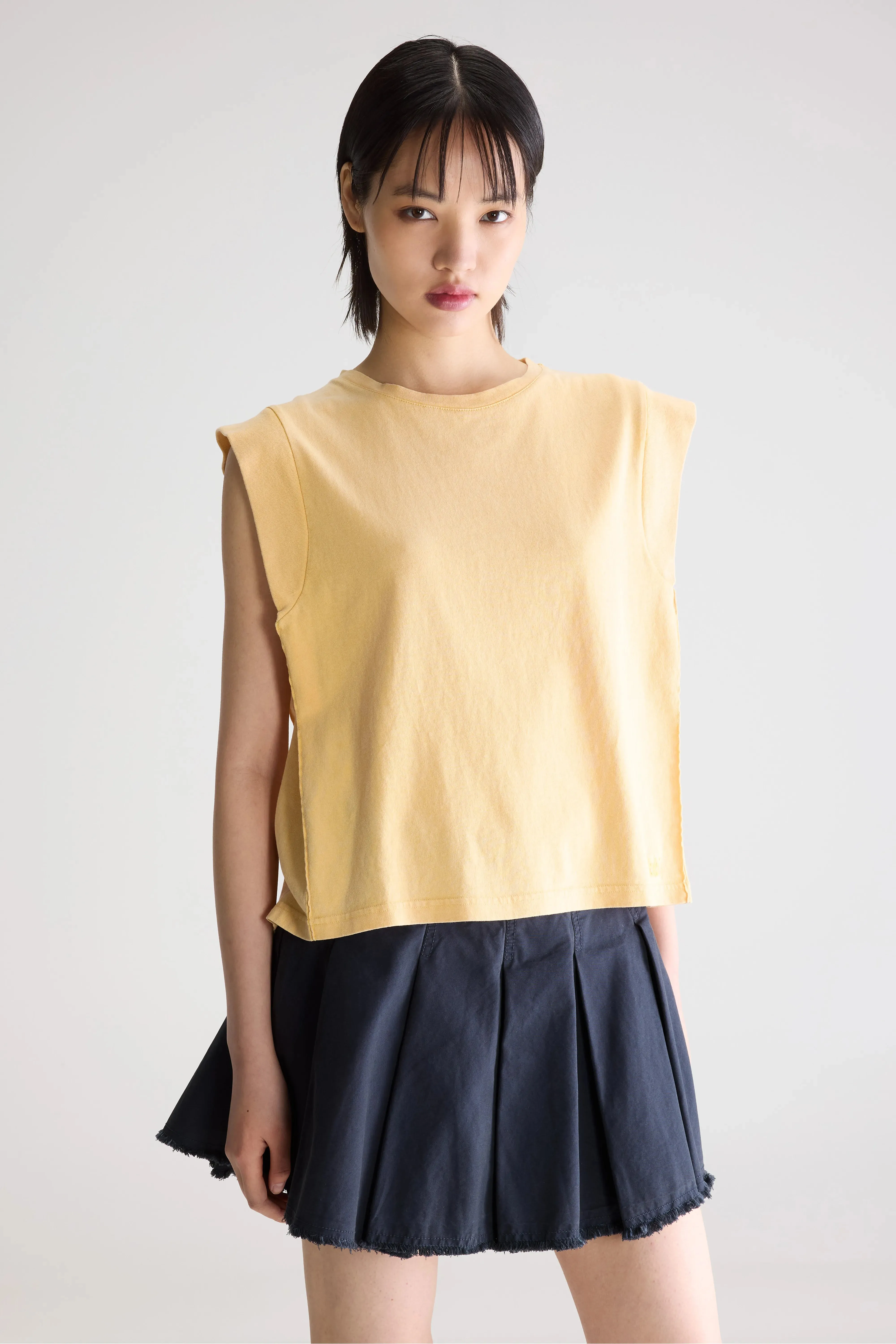 Vruno sleeveless t-shirt (261 / W / SUNLIGHT) sold by Bellrose product image thumbnail 2