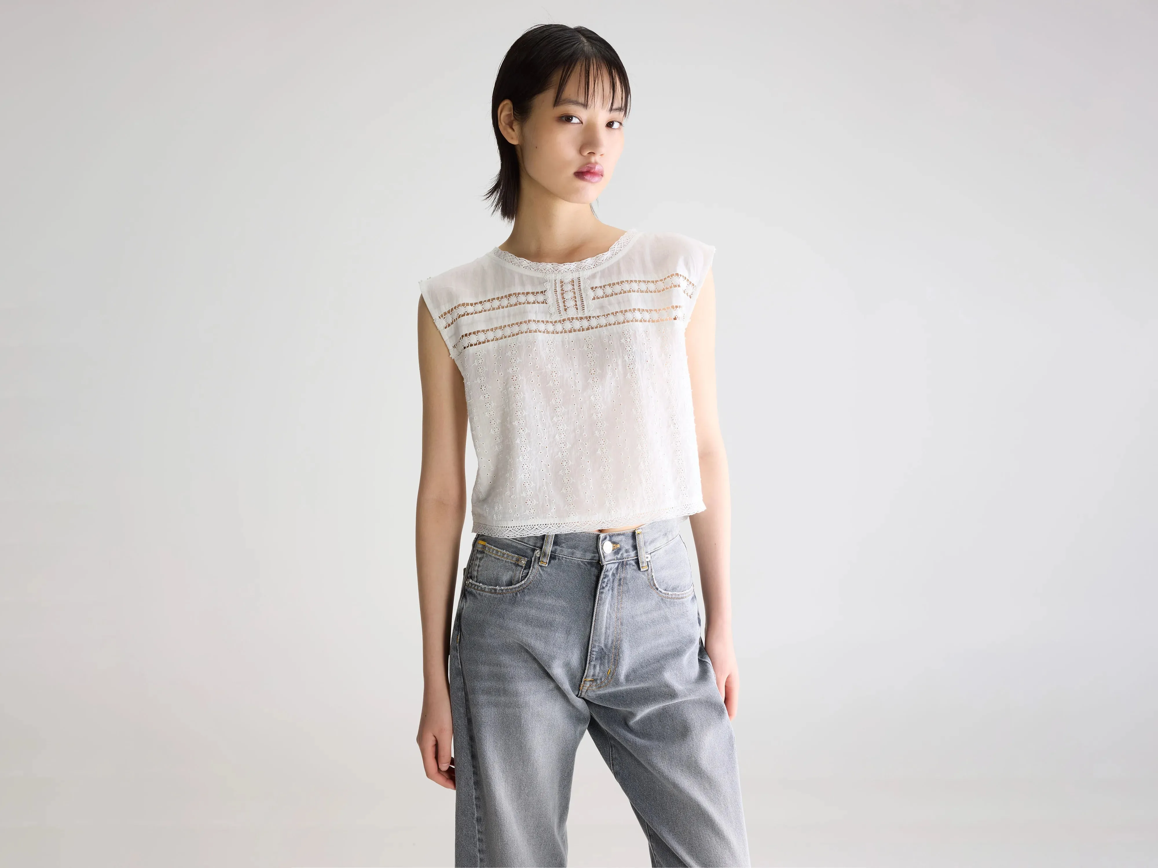 Donna embroidered blouse (261 / W / WHITE) sold by Bellrose