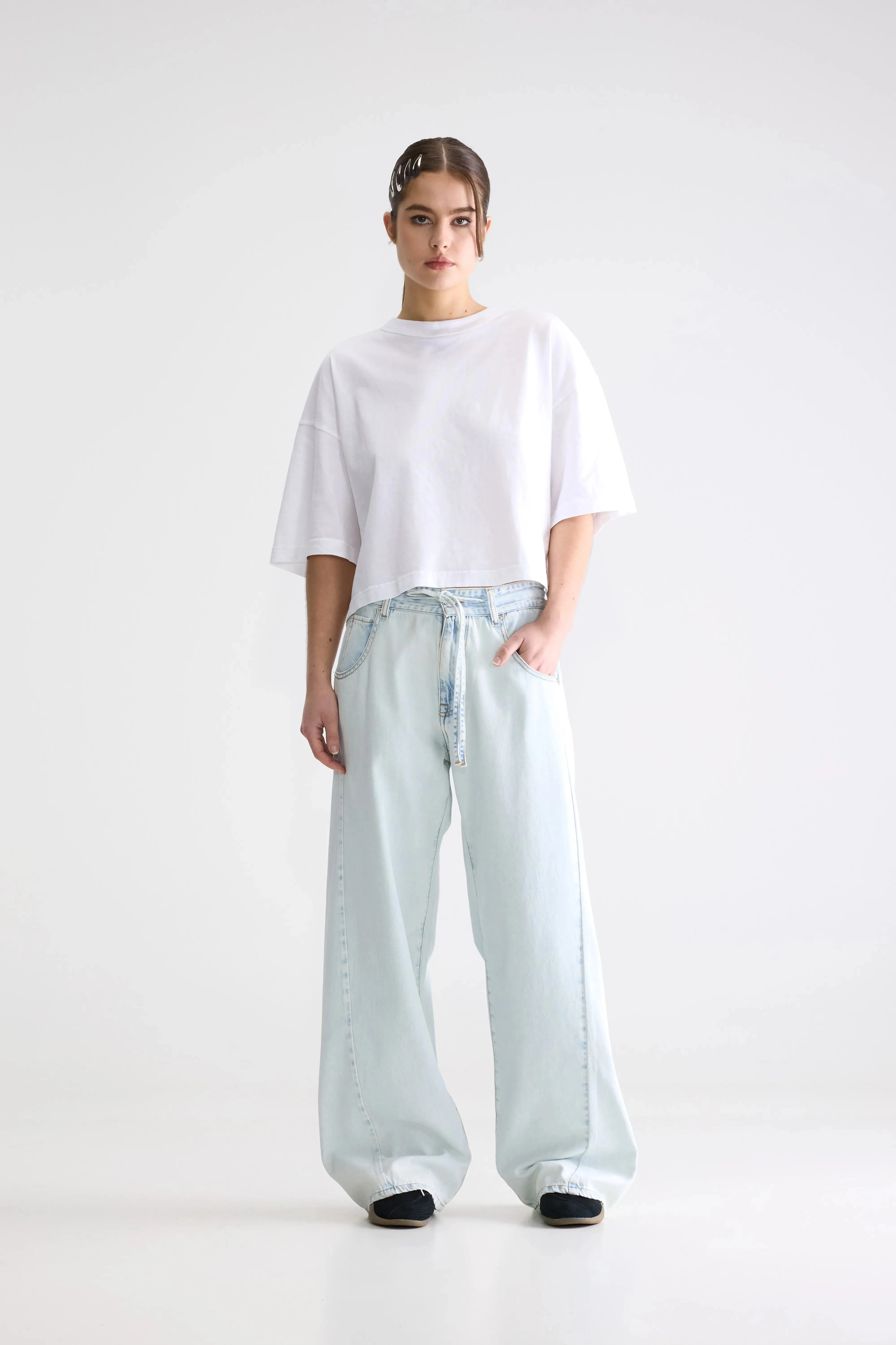 Denim N. 65 loose jeans (261 / W / ICE BLEACH) sold by Bellrose product image thumbnail 2