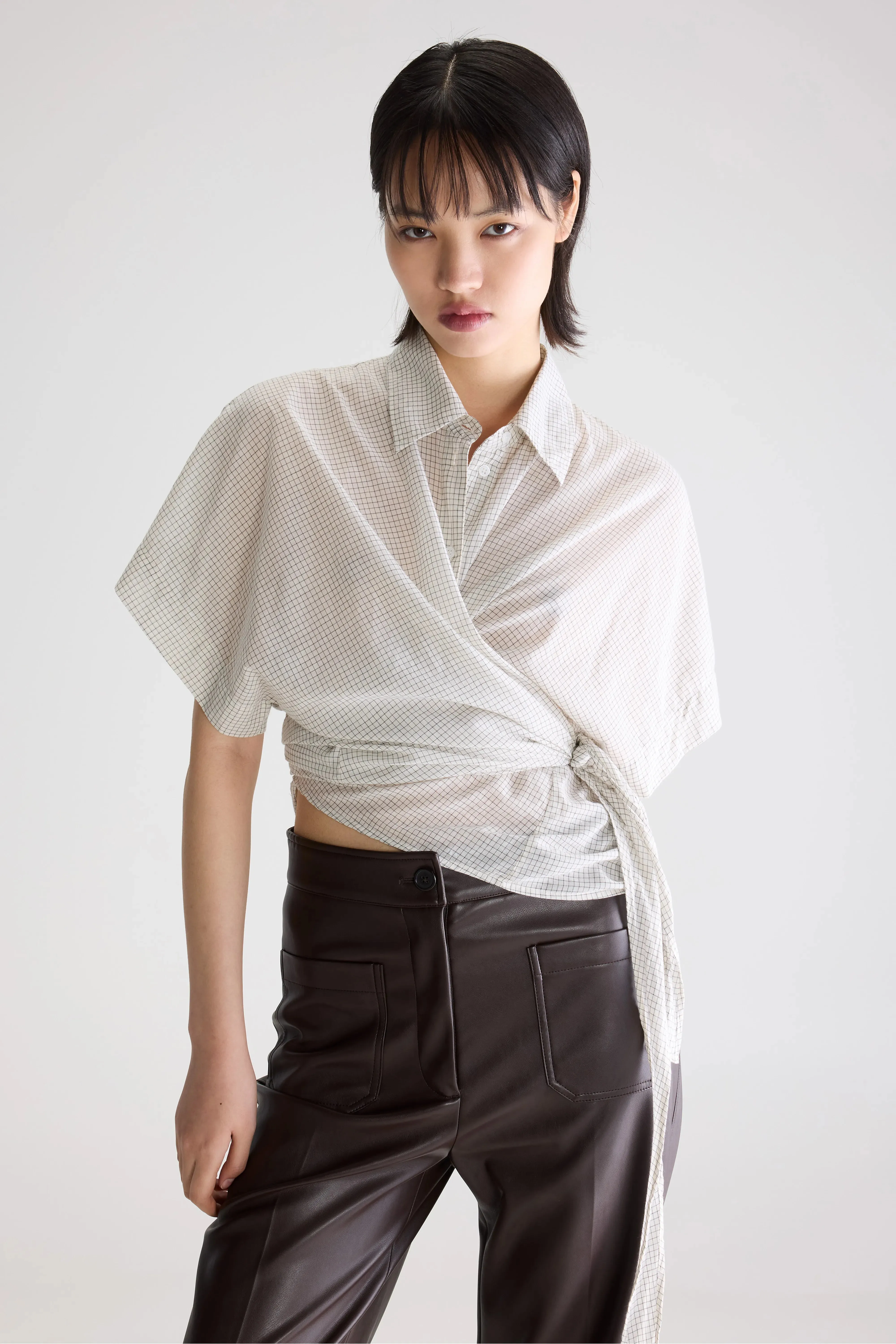 Coral tie-up blouse (261 / W / CHECK E) sold by Bellrose product image thumbnail 2