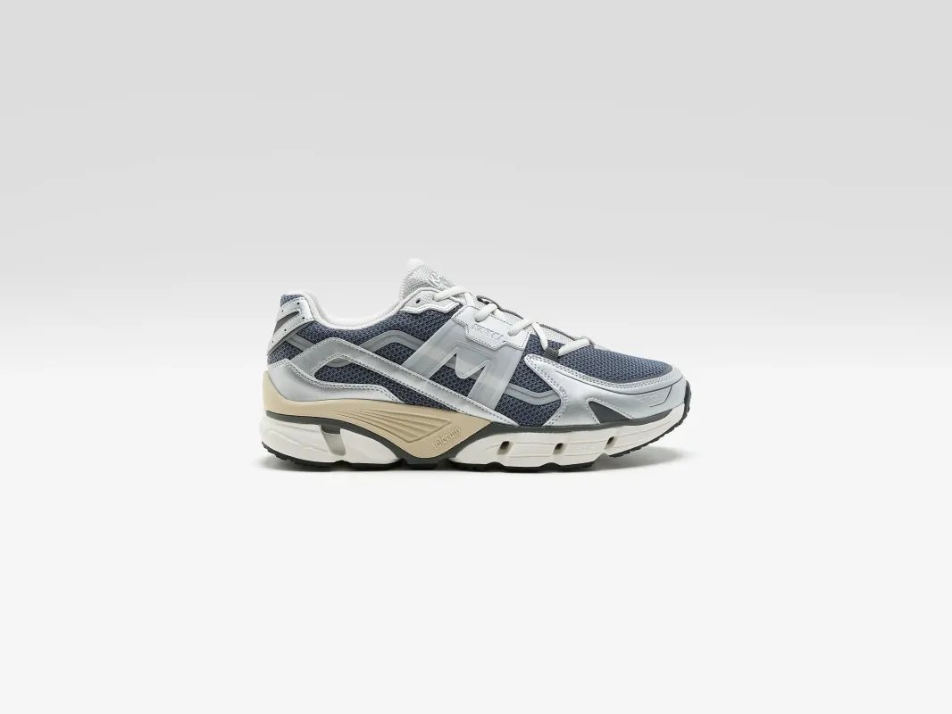 Super Fulcrum for Men (261 / M / SILVER) made by Karhu