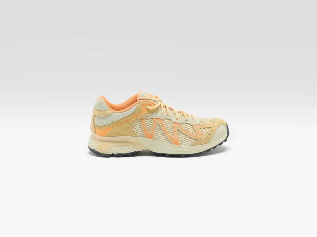 XT-Whisper Embroidery for Women  (261 / W / ORANGE) made by Salomon