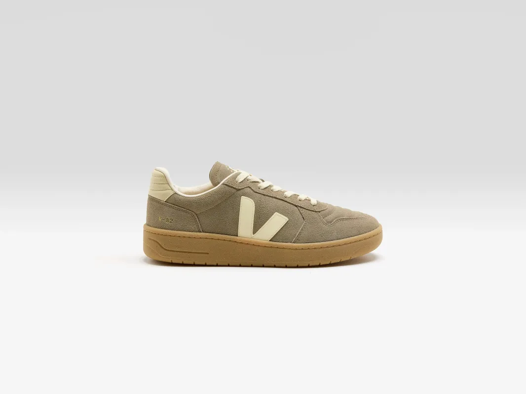 V-82 II Grained Leather for Men  (261 / M / BROWN) made by Veja