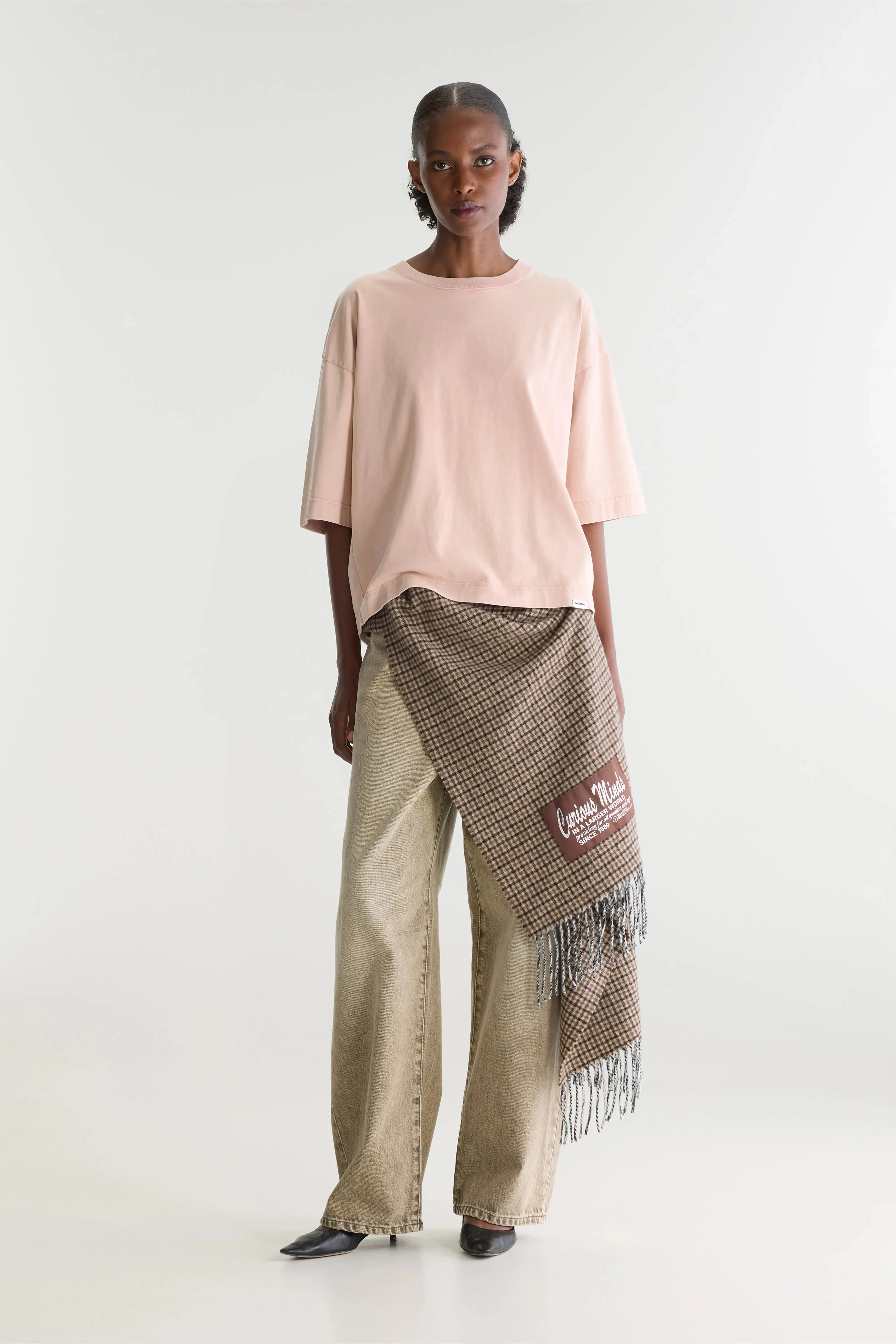 Fiores short-sleeve t-shirt (262 / W / DUSTY ROSE) sold by Bellrose product image thumbnail 3
