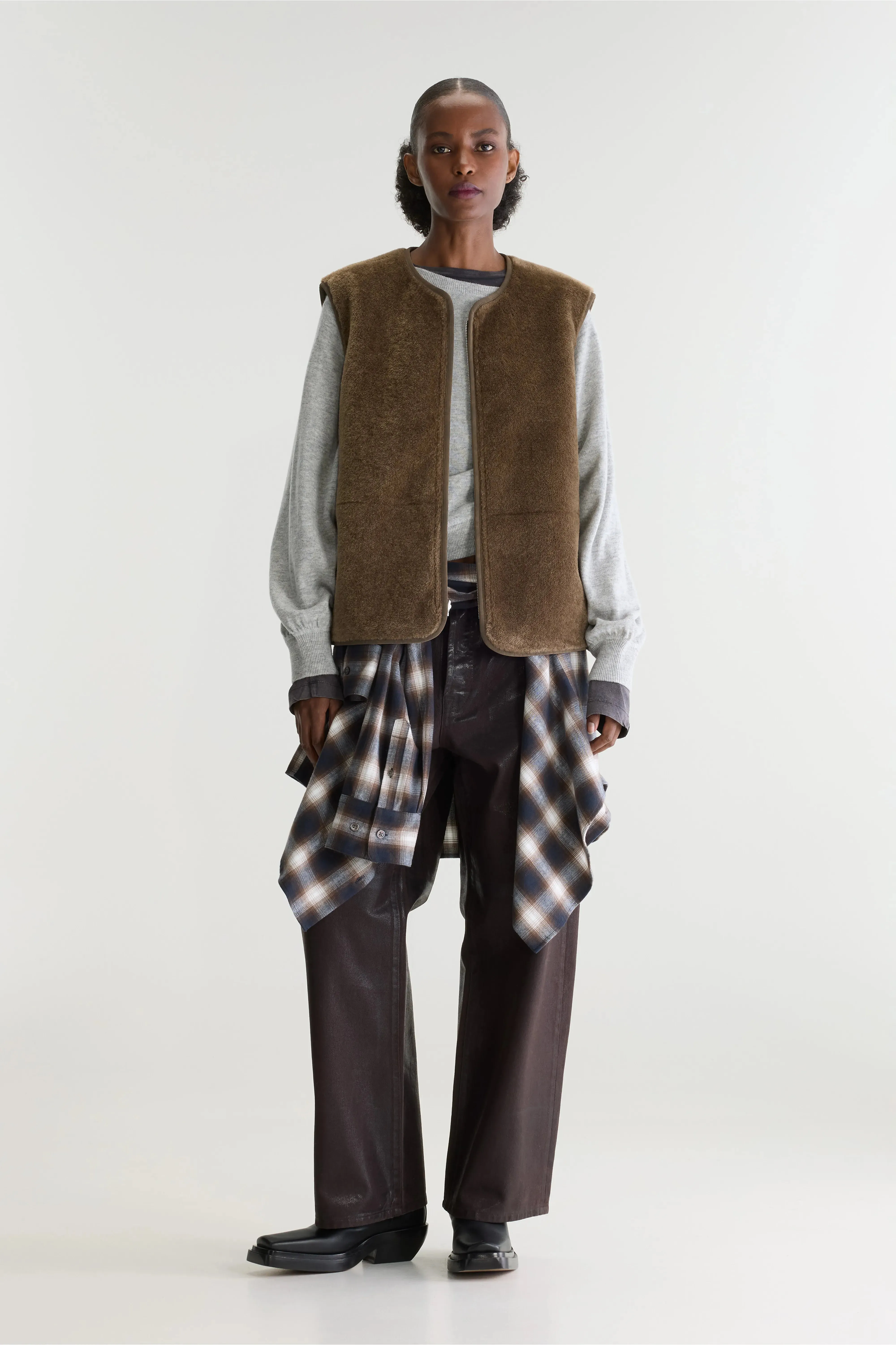 Elinor sleeveless jacket (262 / W / MOCCA) sold by Bellrose product image thumbnail 4