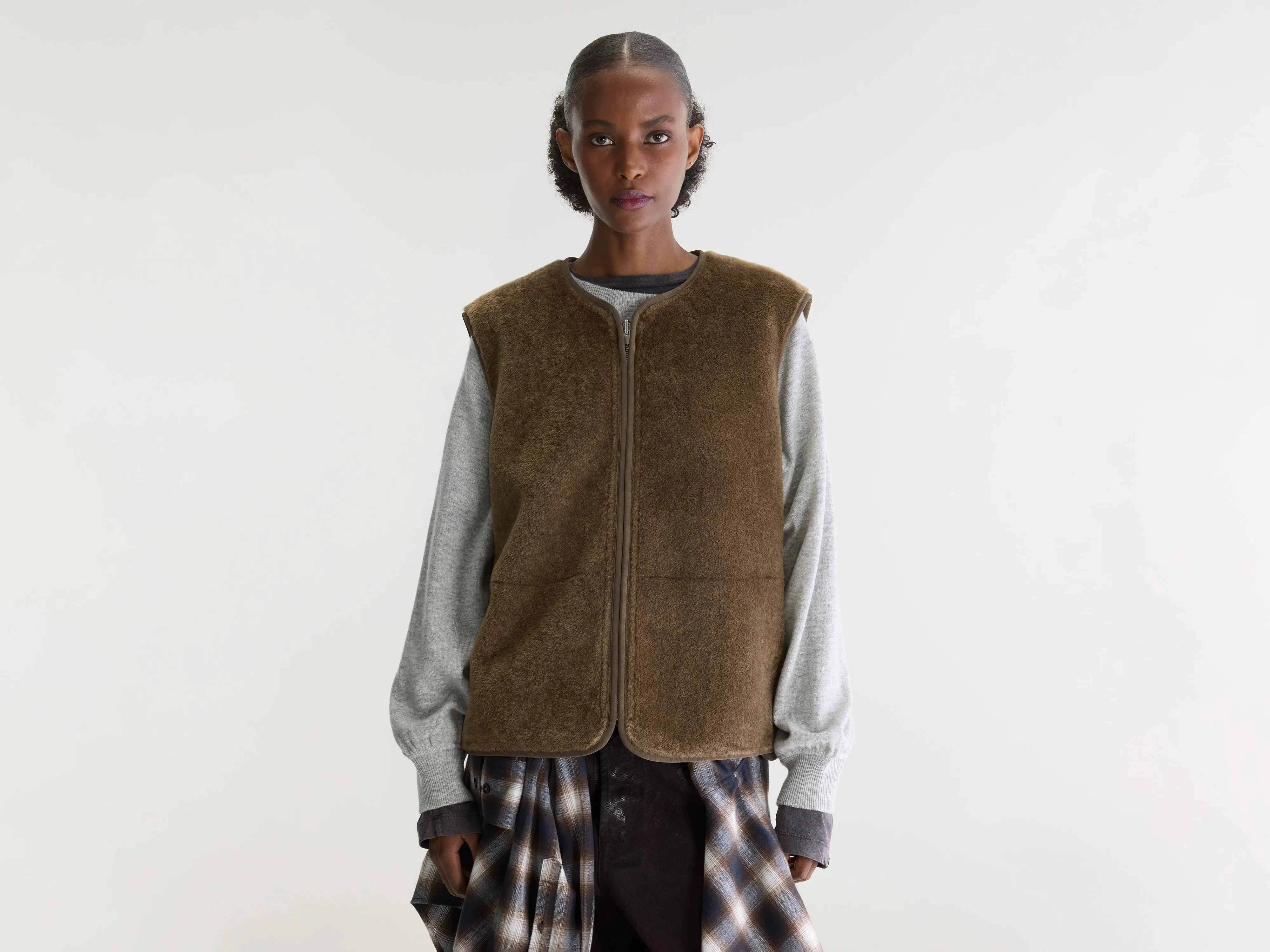 Elinor sleeveless jacket (262 / W / MOCCA) sold by Bellrose
