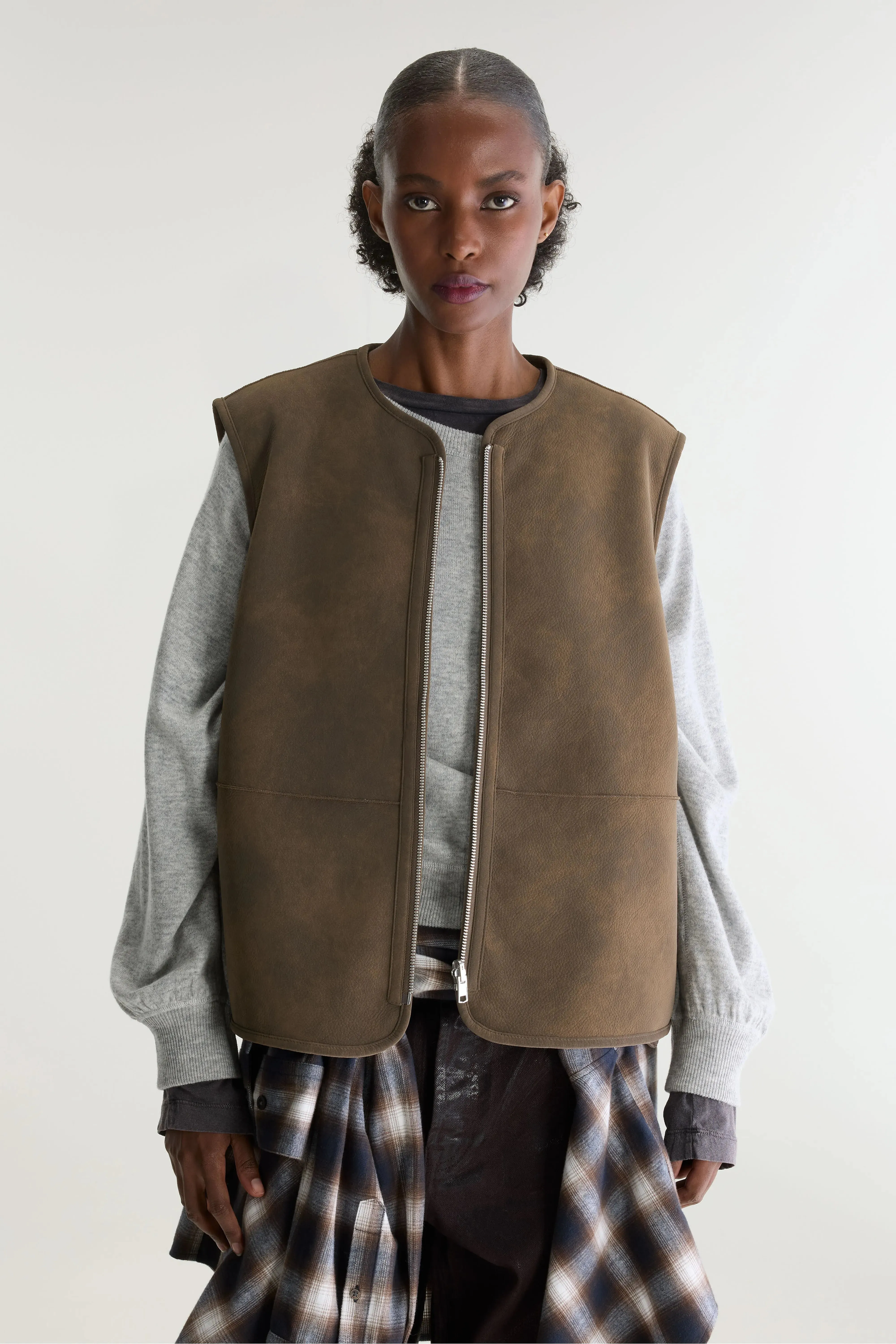 Elinor sleeveless jacket (262 / W / MOCCA) sold by Bellrose product image thumbnail 3