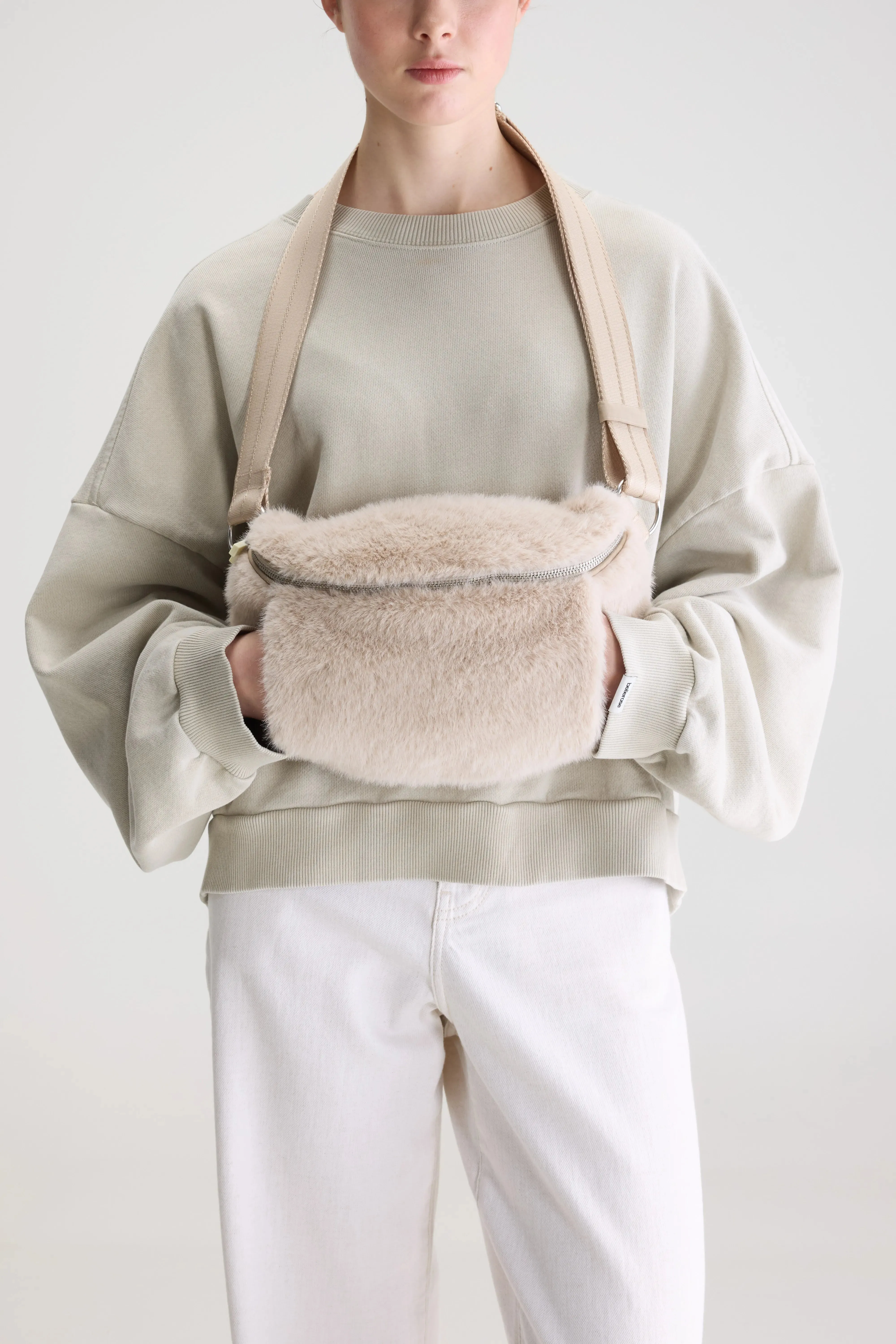Hoswel muff bag (262 / W / STONE) sold by Bellrose product image thumbnail 5