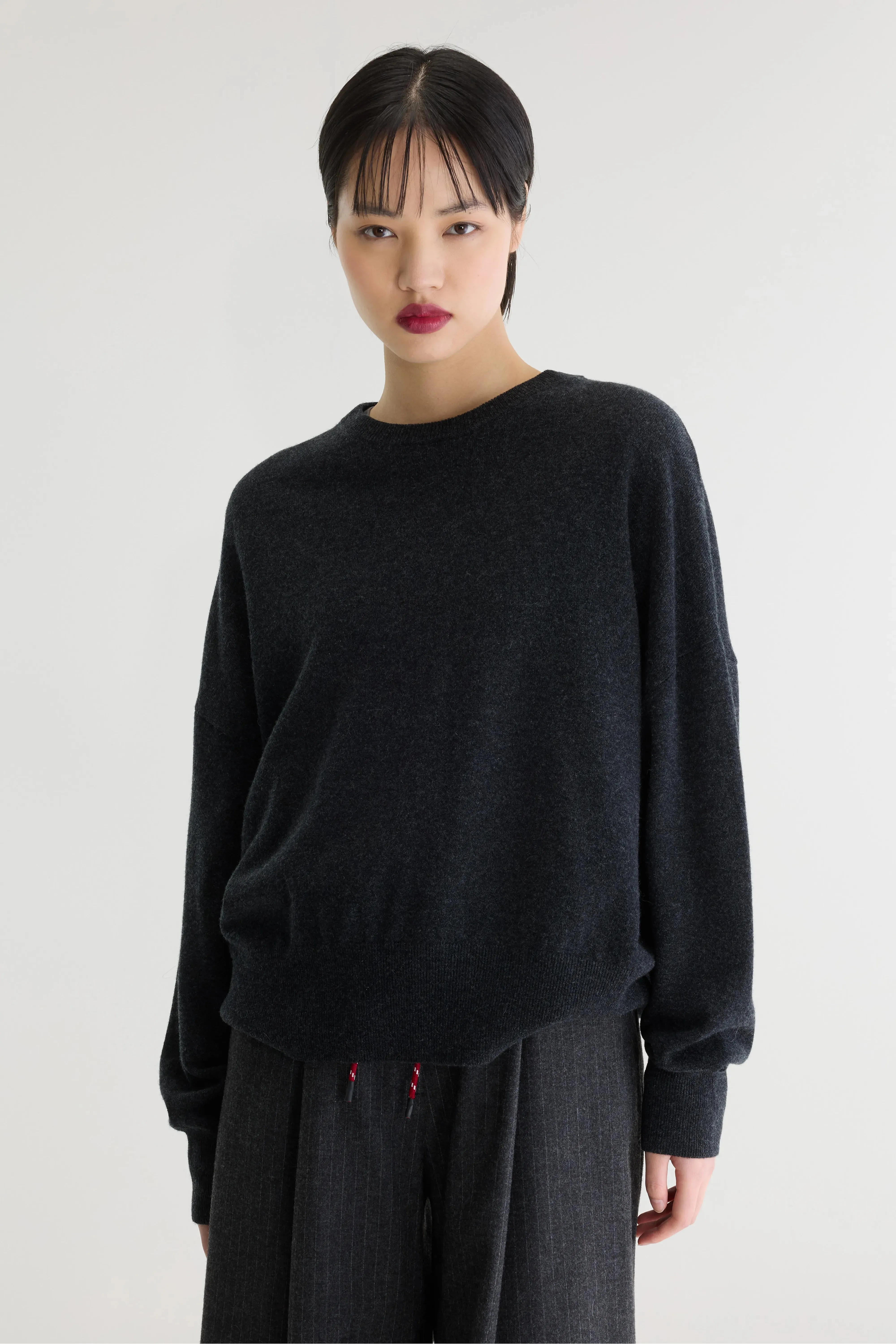 Sonon crewneck sweater (262 / W / ANTHRACITE) sold by Bellrose product image thumbnail 2
