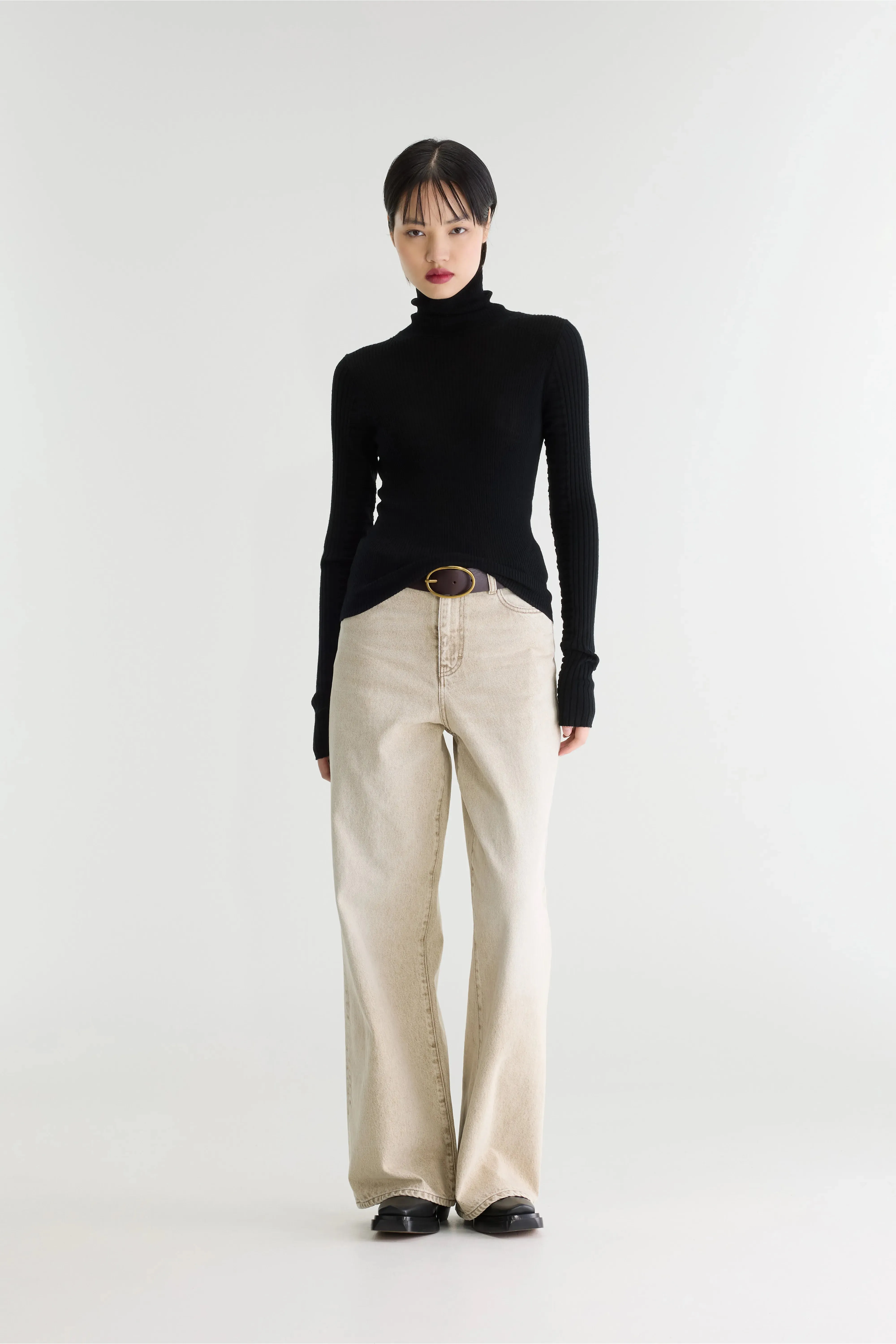 Awald slim sweater (262 / W / BLACK) sold by Bellrose product image thumbnail 3
