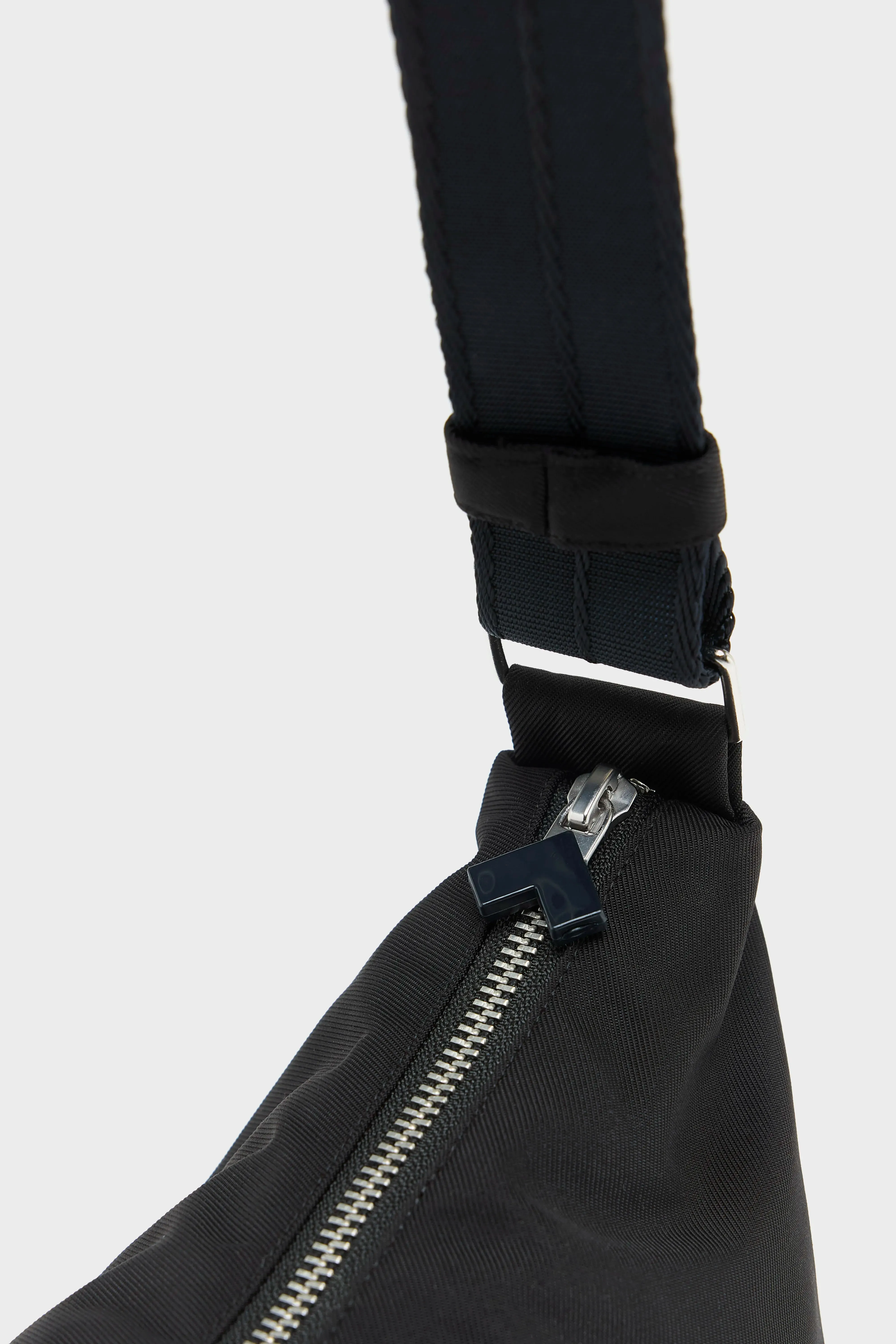 Hane sling bag (262 / W / BLACK BEAUTY) sold by Bellrose product image thumbnail 5