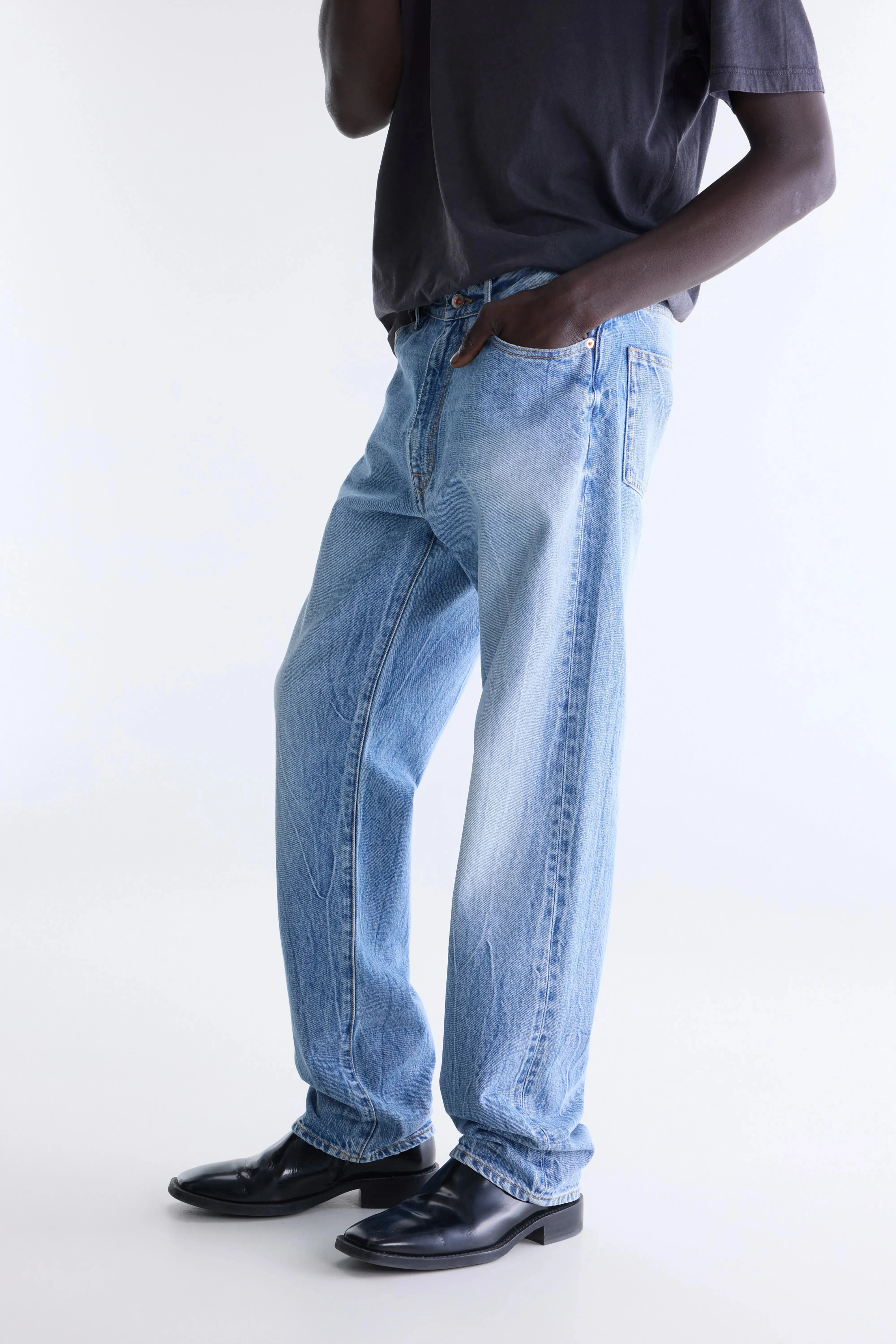 Denim N. 09 relaxed jeans (262 / M / VINTAGE BLUE) sold by Bellrose product image thumbnail 5