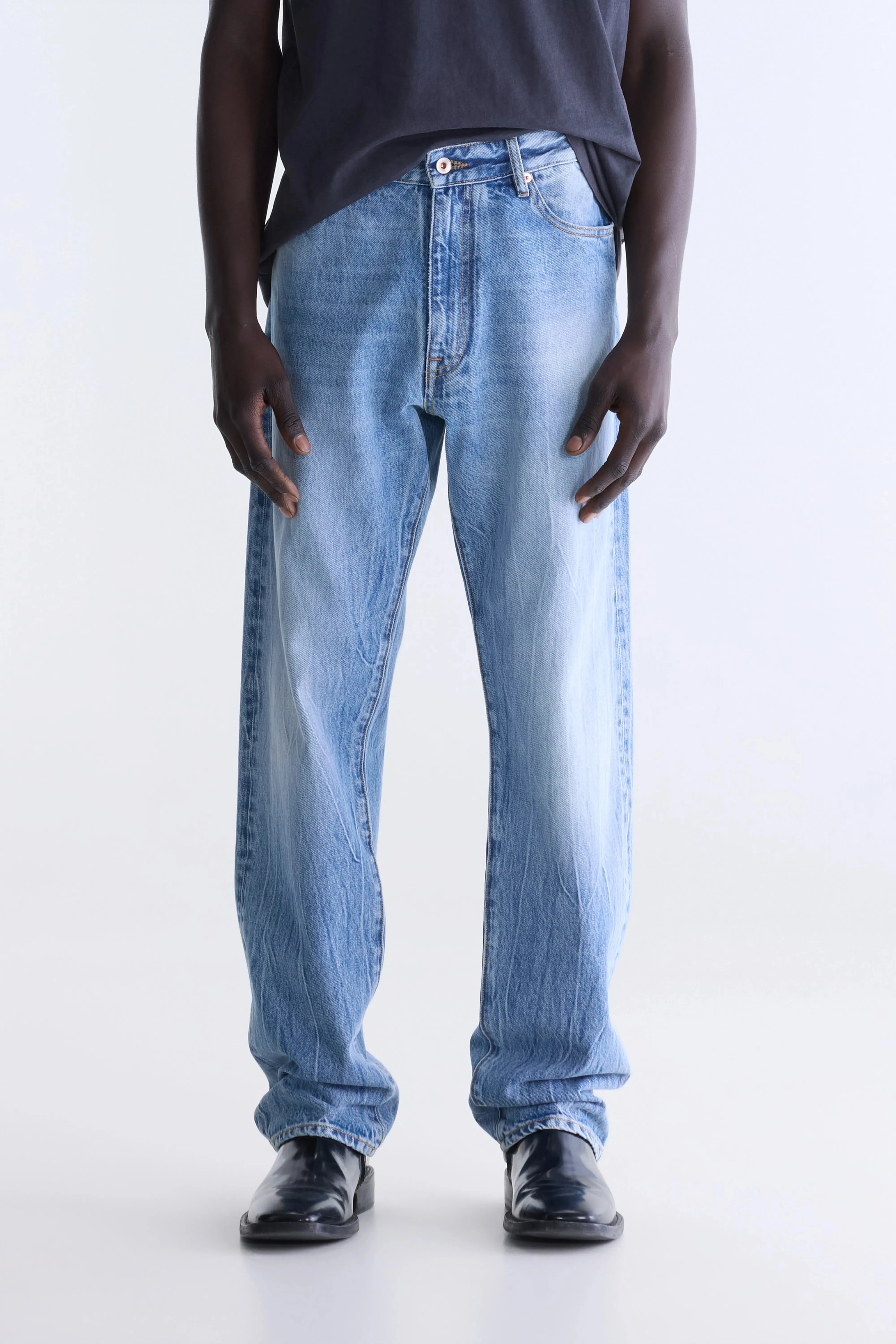 Denim N. 09 relaxed jeans (262 / M / VINTAGE BLUE) sold by Bellrose product image thumbnail 3