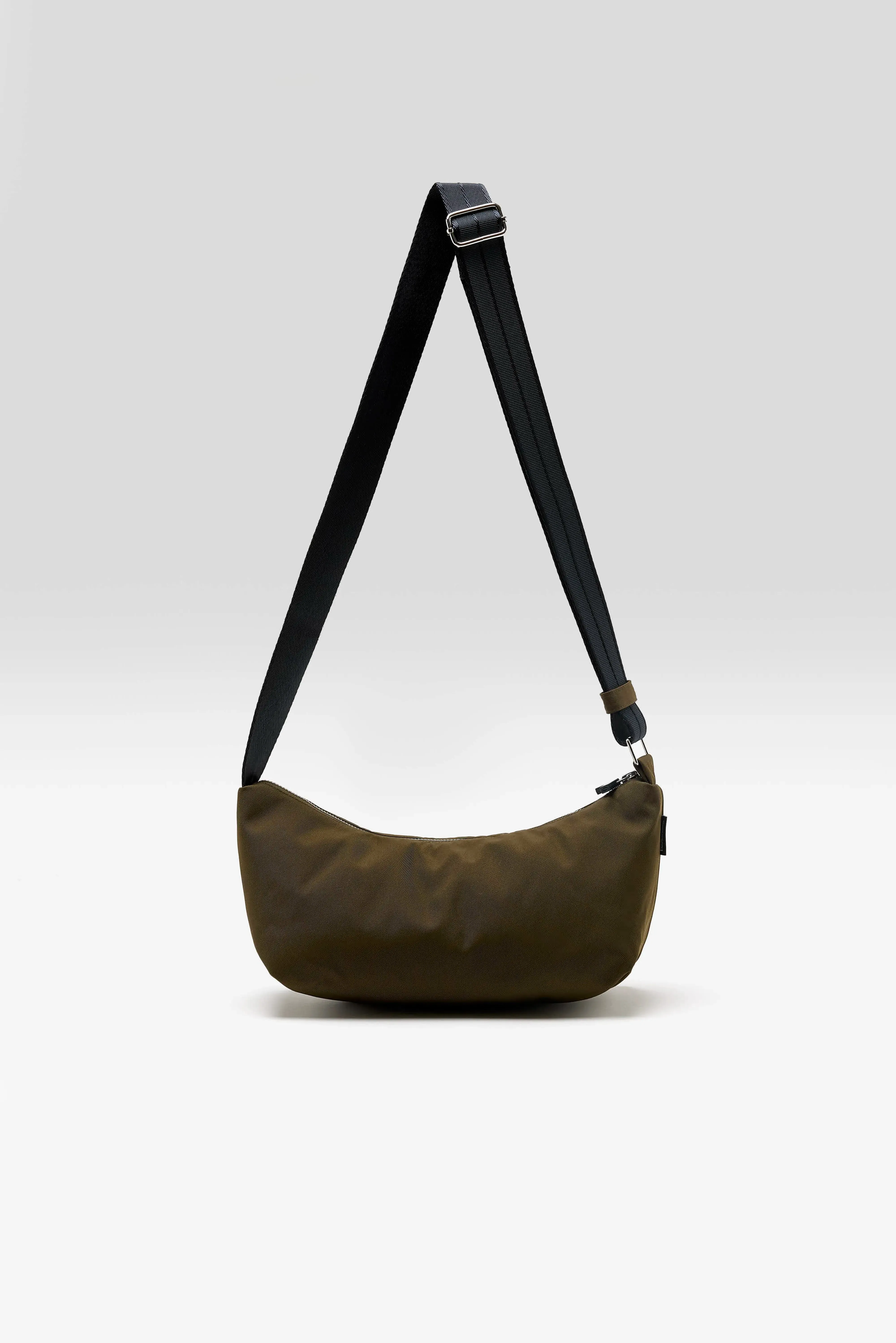 Hane sling bag (262 / W / CARBONE) sold by Bellrose product image thumbnail 2
