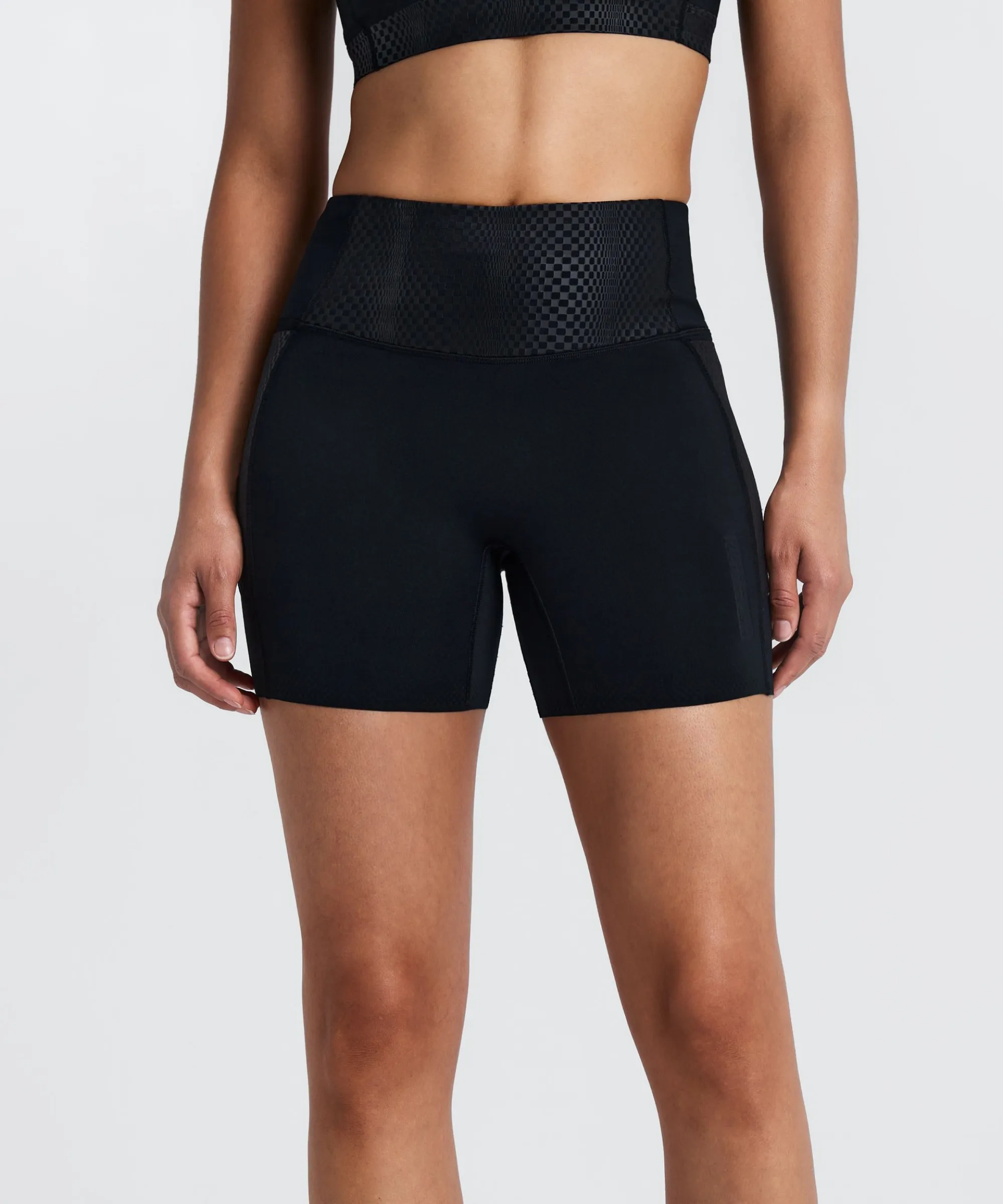 Women's Stamina-V™ Threshold 5" High Waist Compression Shorts - Black sold by Bandit Running product image thumbnail 2