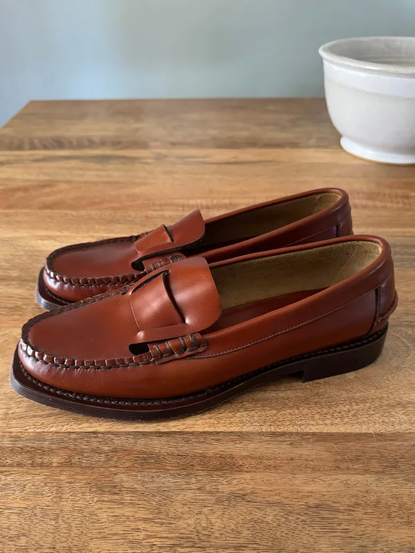 Hereu Sineu Loafers in Tan made by Aliya Wanek