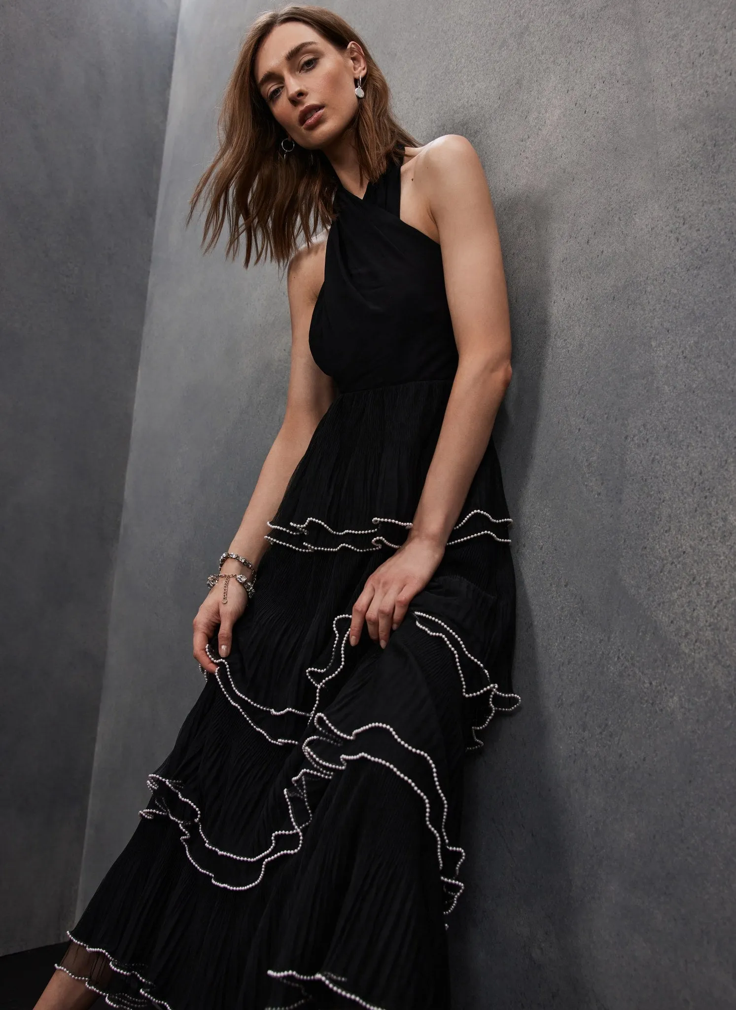 約5.3万円 タグ付 Arobe Pearl Frill Dress BLACK 約5.3万円 タグ付 Arobe Pearl Frill Dress BLACK Pearl Frill