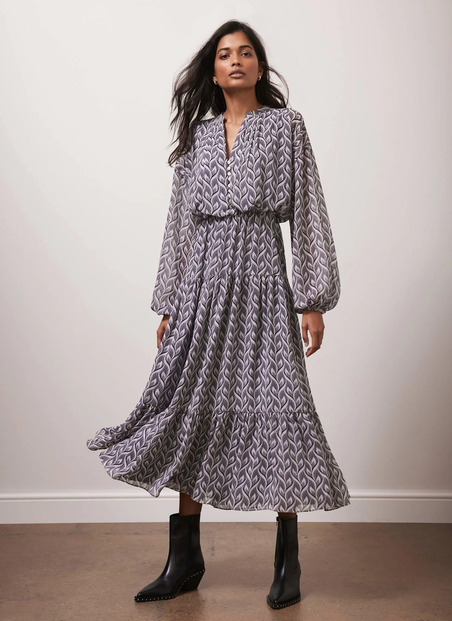 Grey Geometric Print Midi Dress sold by Mint Velvet product image thumbnail 4