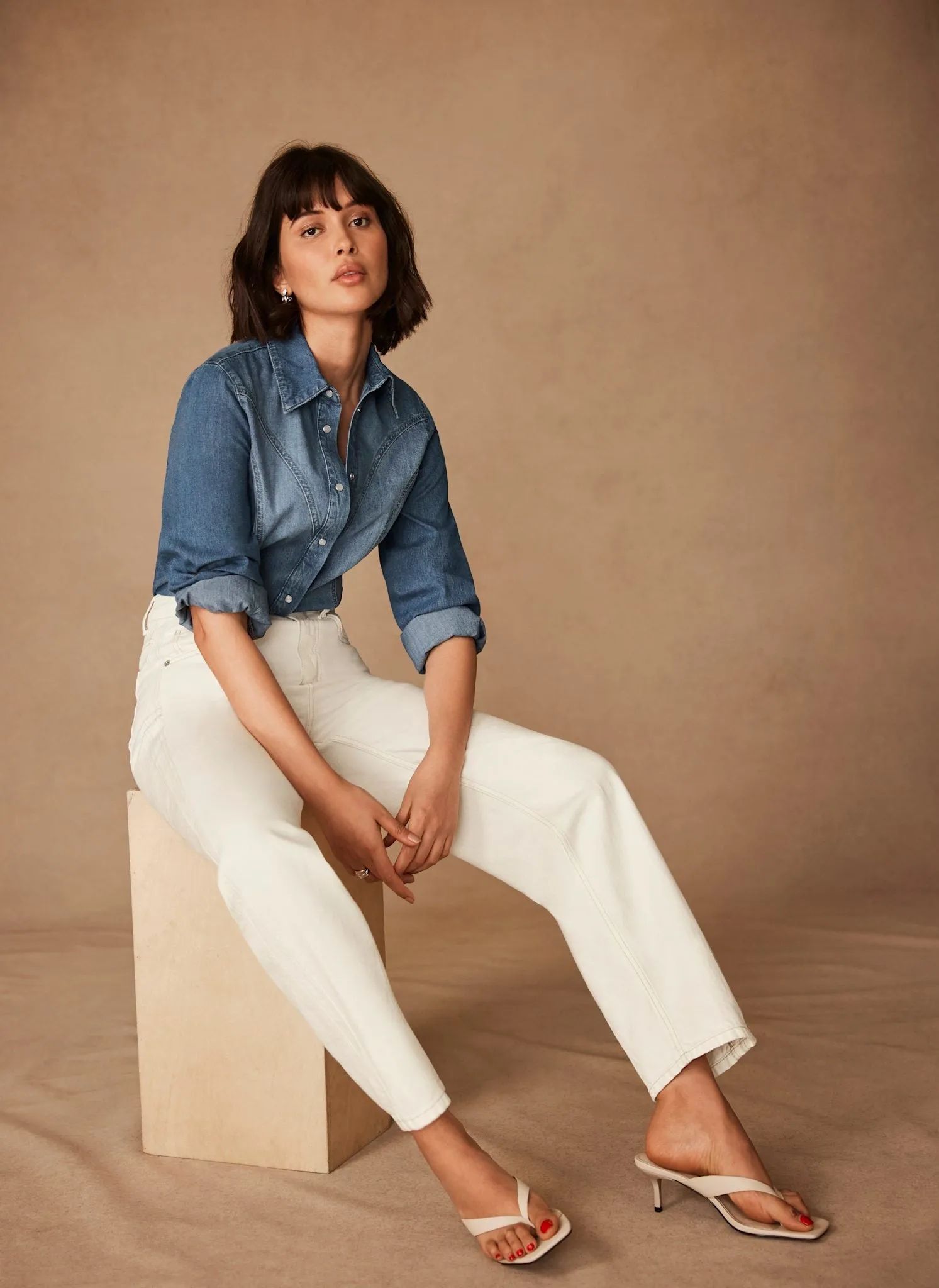 White Relaxed Tapered Boyfriend Jeans sold by Mint Velvet product image thumbnail 4