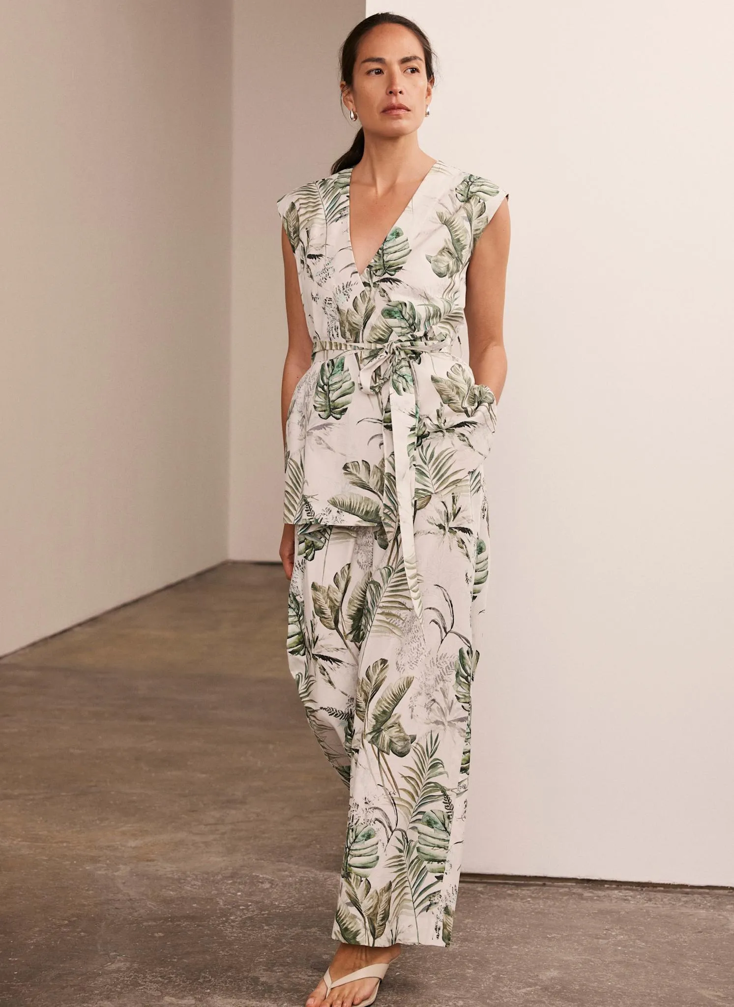 Green Cotton Wide Palm Print Trousers sold by Mint Velvet product image thumbnail 3