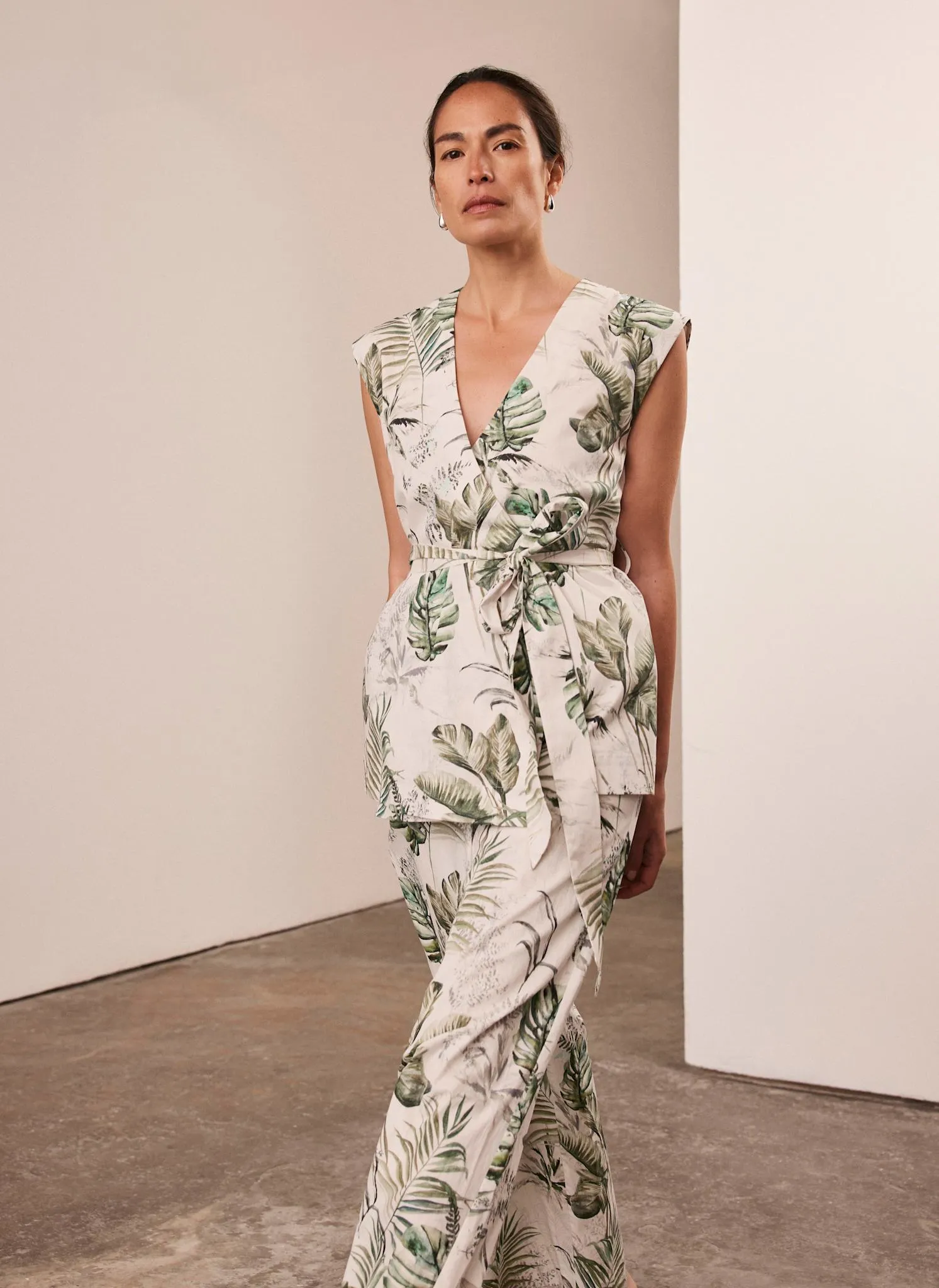 Green Cotton Wide Palm Print Trousers sold by Mint Velvet product image thumbnail 2