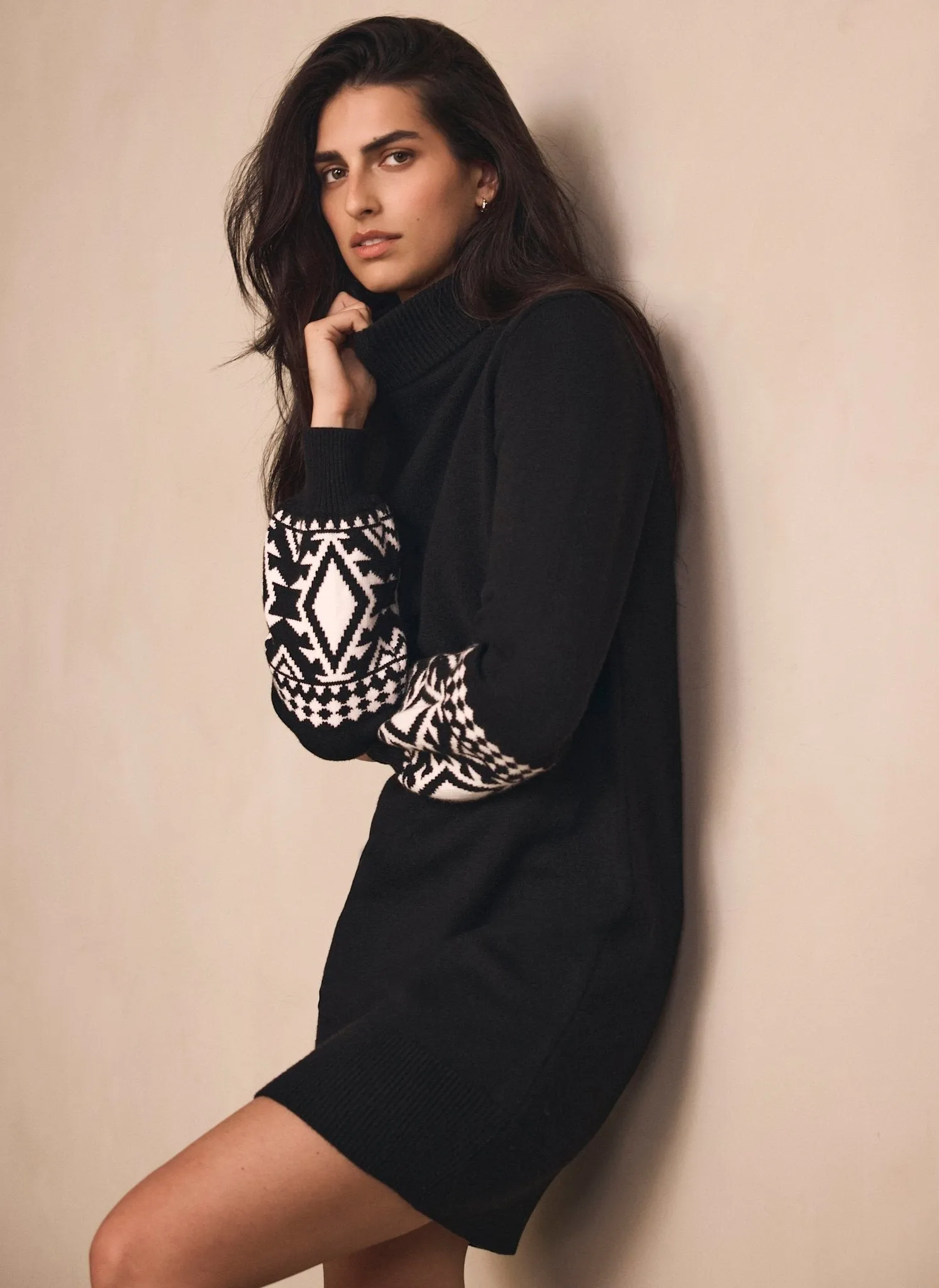 Black Graphic Sleeve Mini Dress sold by Mint Velvet product image thumbnail 2