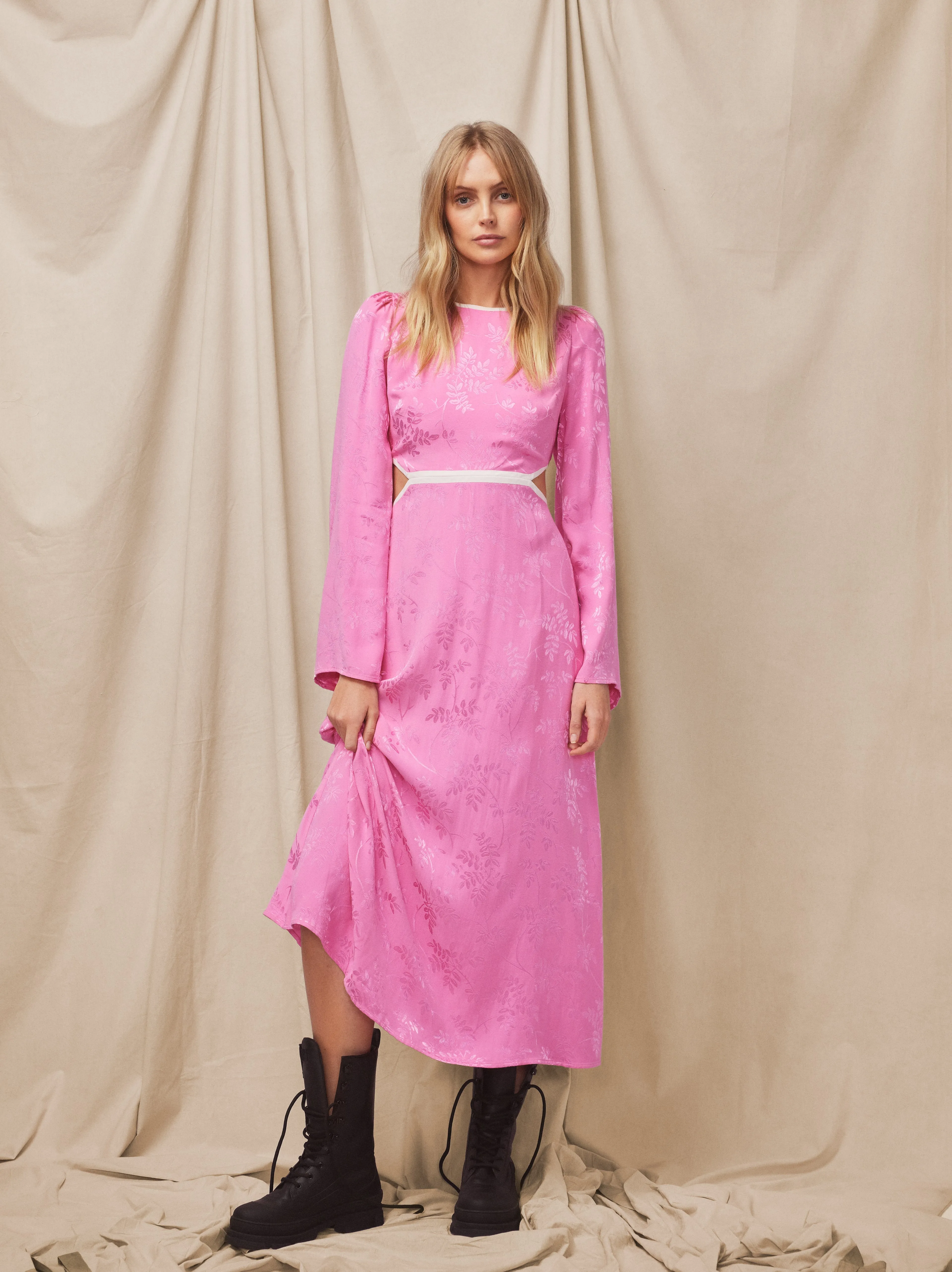 Blythe Pink Floral Jacquard Dress sold by KITRI Studio product image thumbnail 3