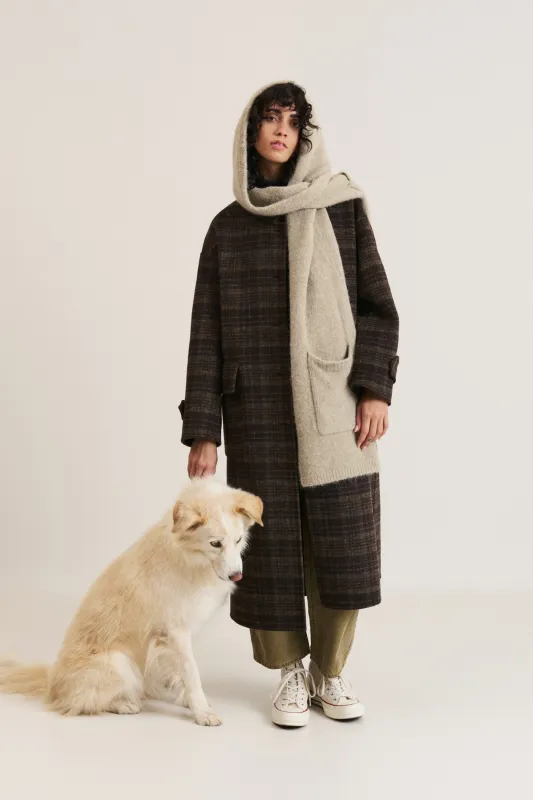 BUFANDA CON CAPUCHA sold by Indi & Cold